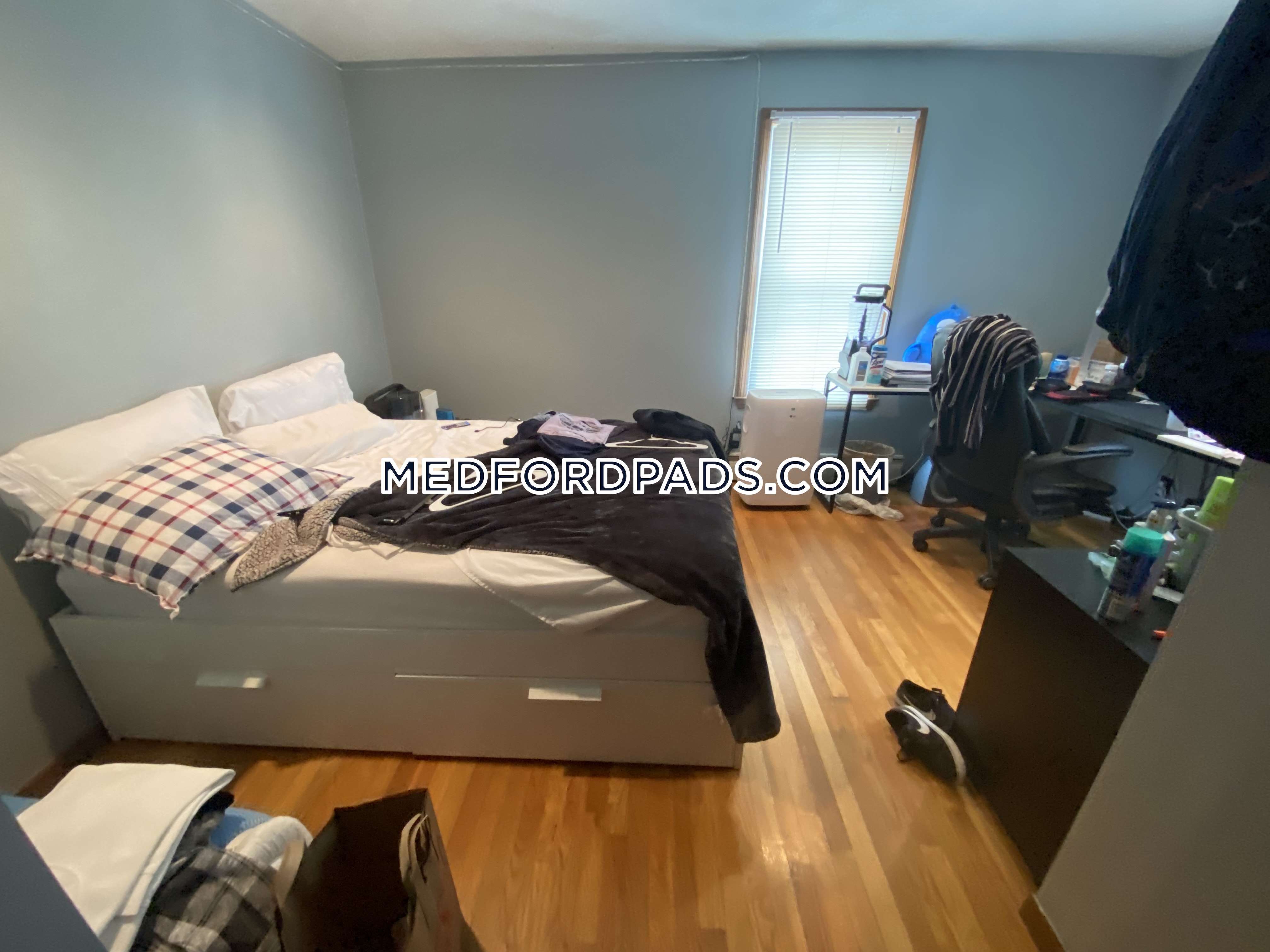 6 bed, 2 bath apartment for rent at 107 North St Unit 107, Tufts University — photo 20 of 41