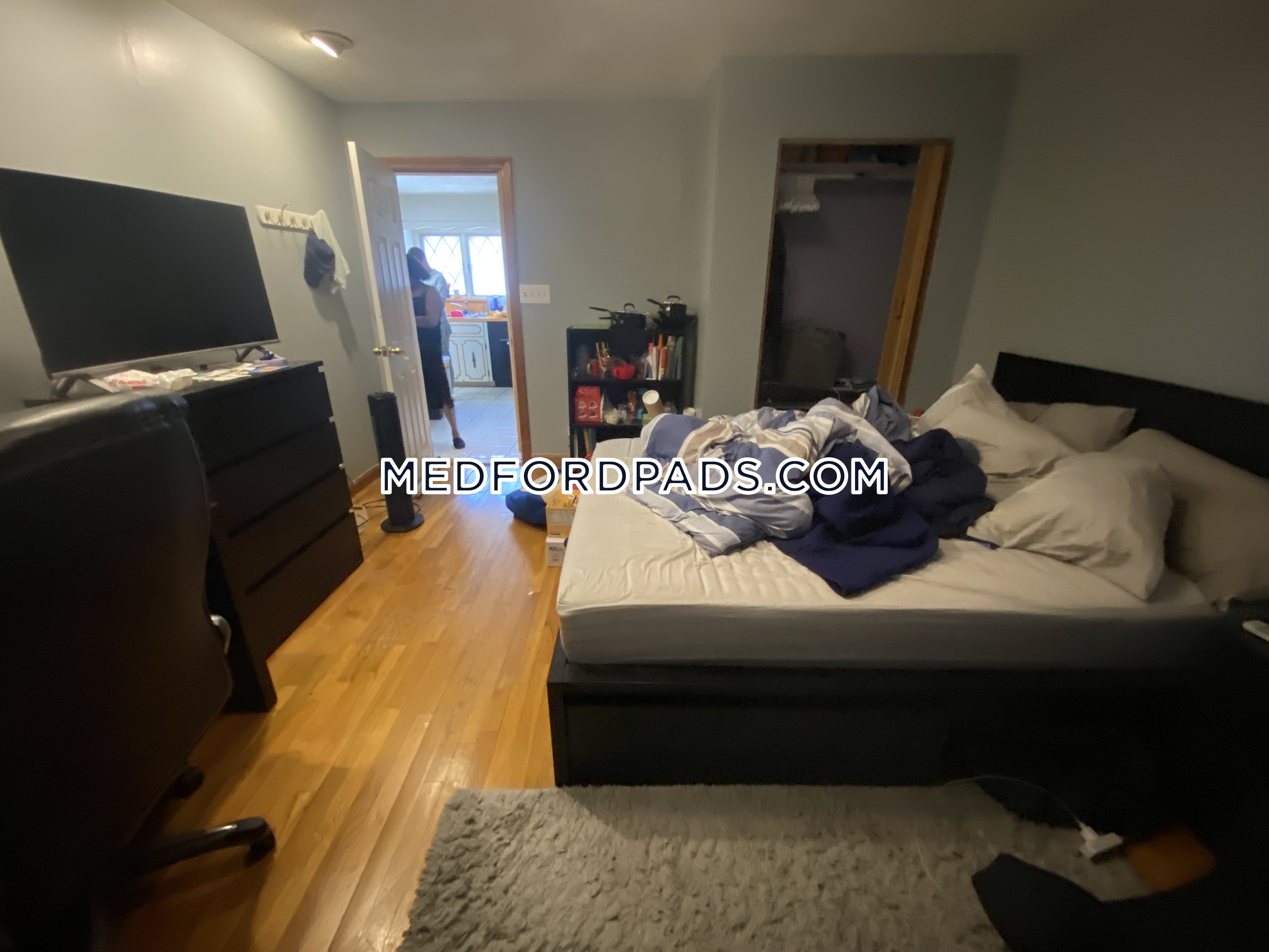 6 bed, 2 bath apartment for rent at 107 North St Unit 107, Tufts University — photo 22 of 41