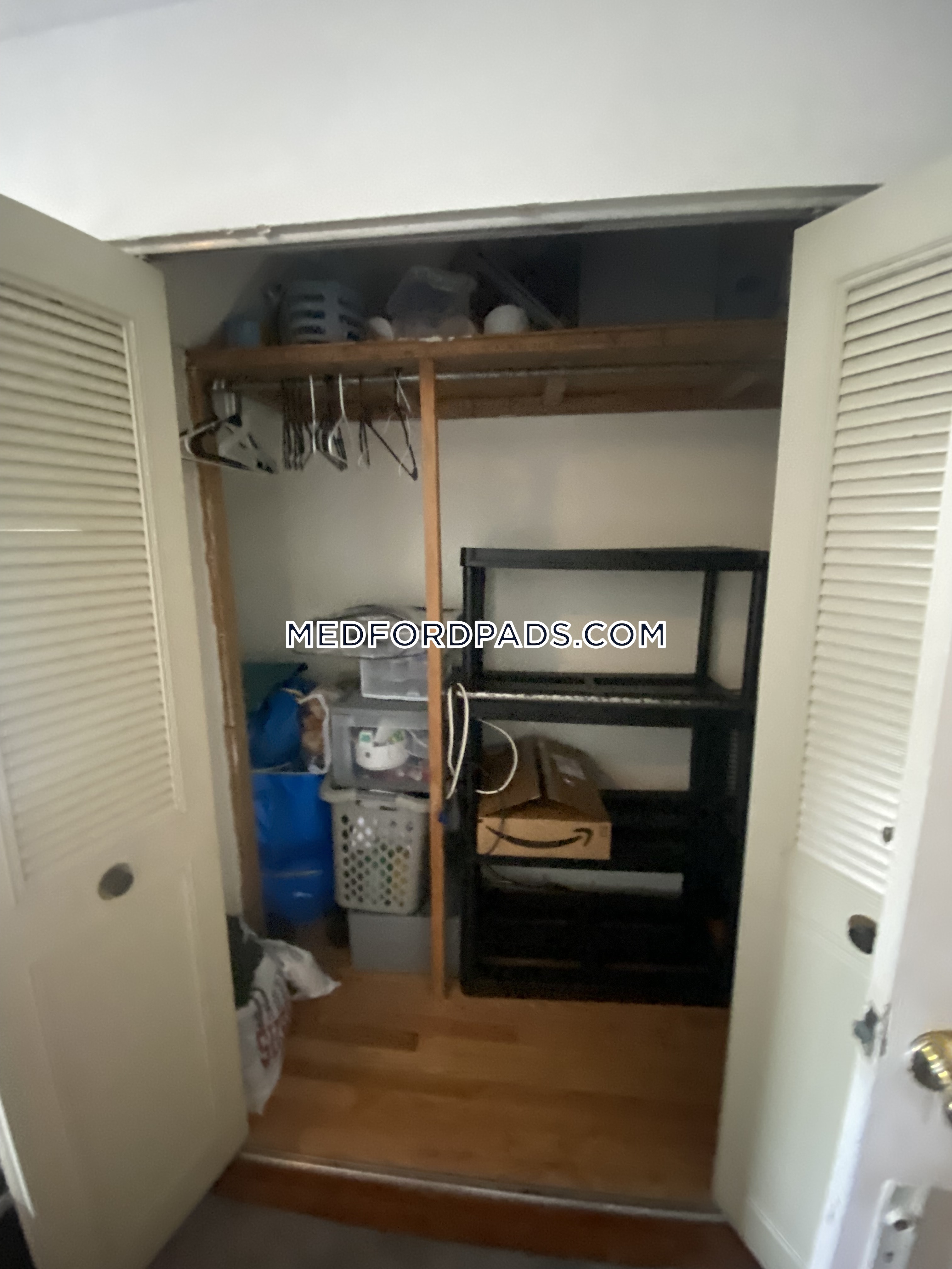 6 bed, 2 bath apartment for rent at 107 North St Unit 1, Tufts University — photo 8 of 21