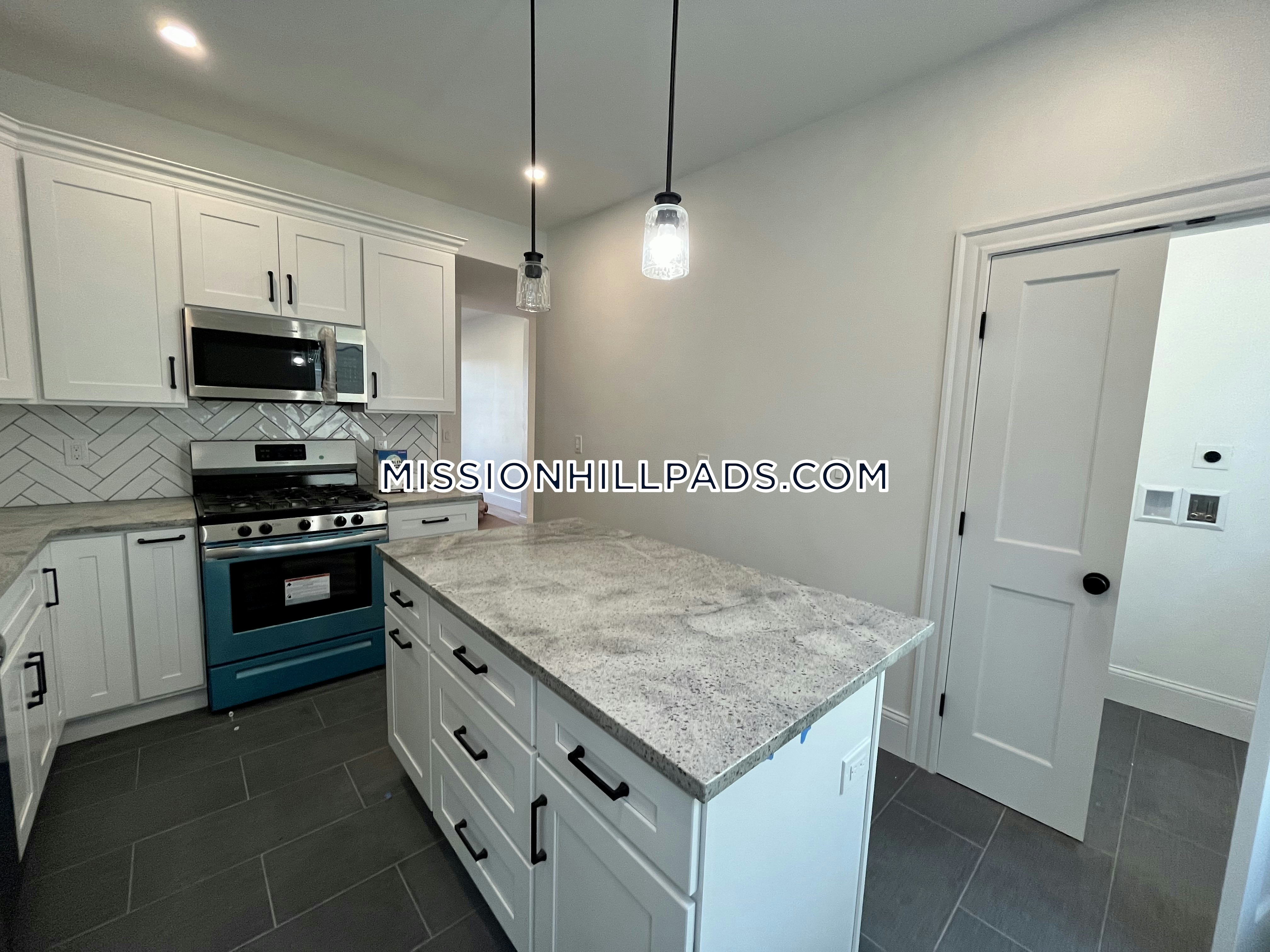 234 Calumet St, Mission Hill