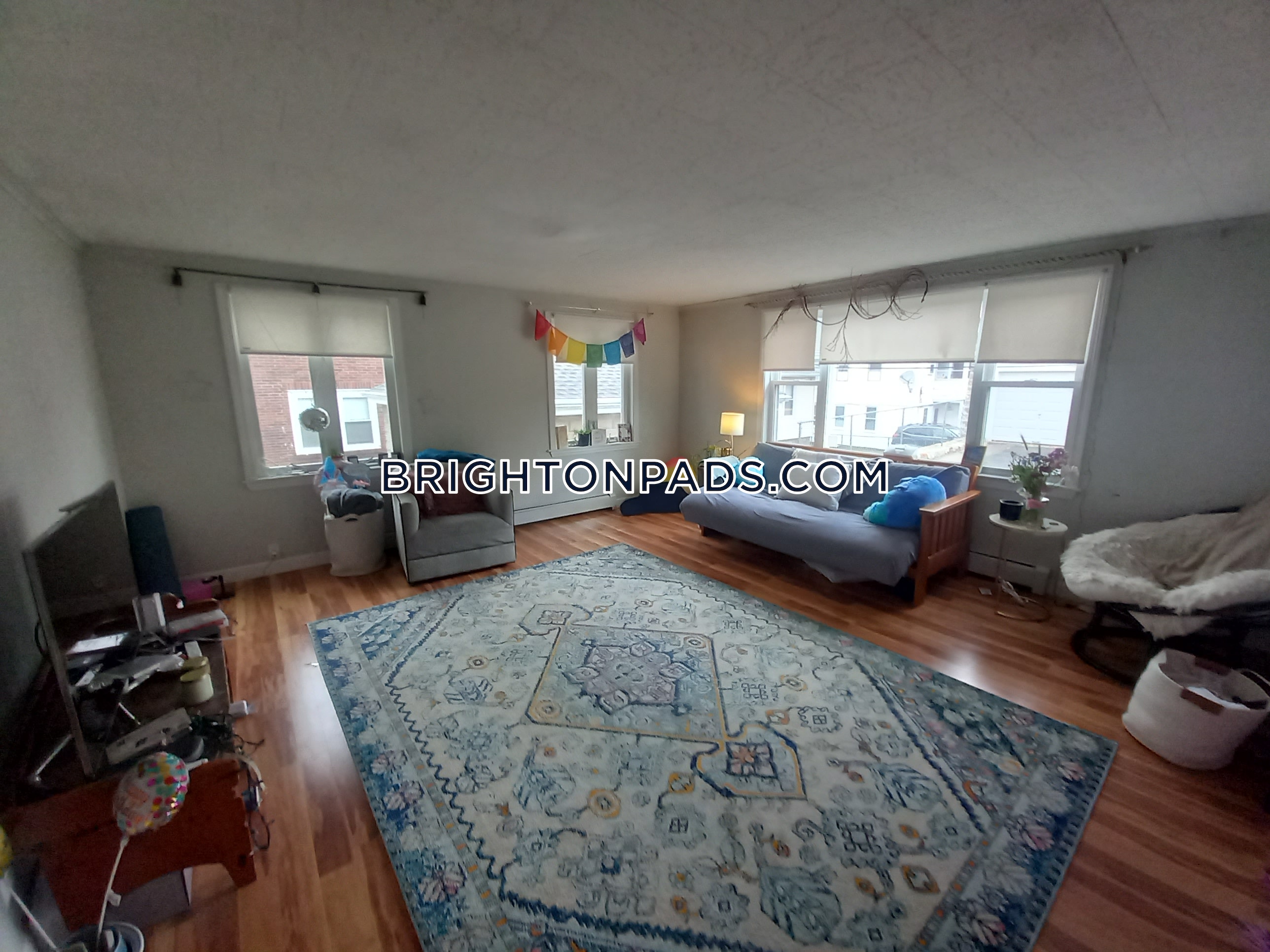 3 bed, 1 bath apartment for rent at 6 Mapleton St, Brighton — photo 6 of 24