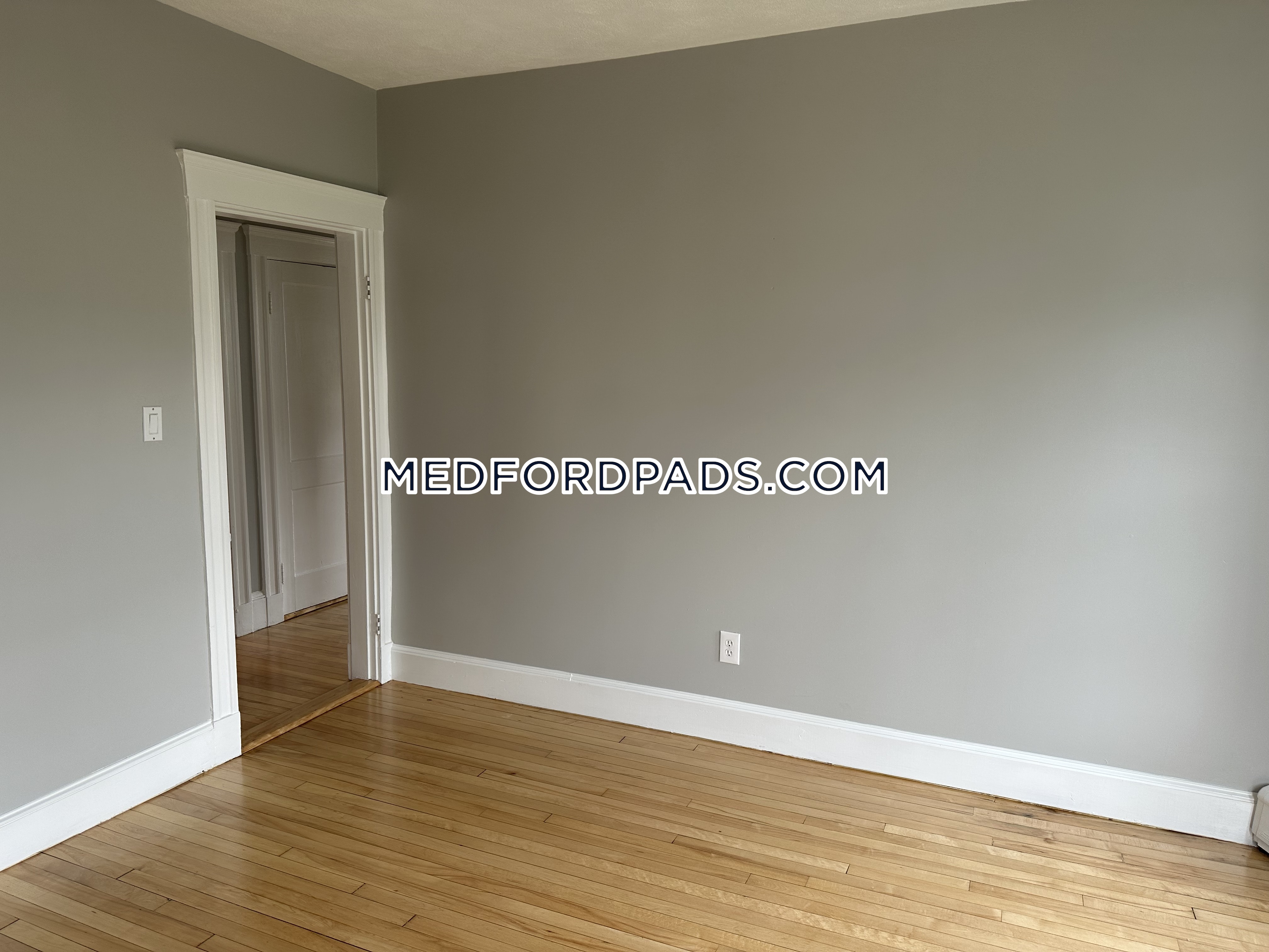 2 bed, 1 bath apartment for rent at 49 Pearl St Unit 1, Medford — photo 3 of 11