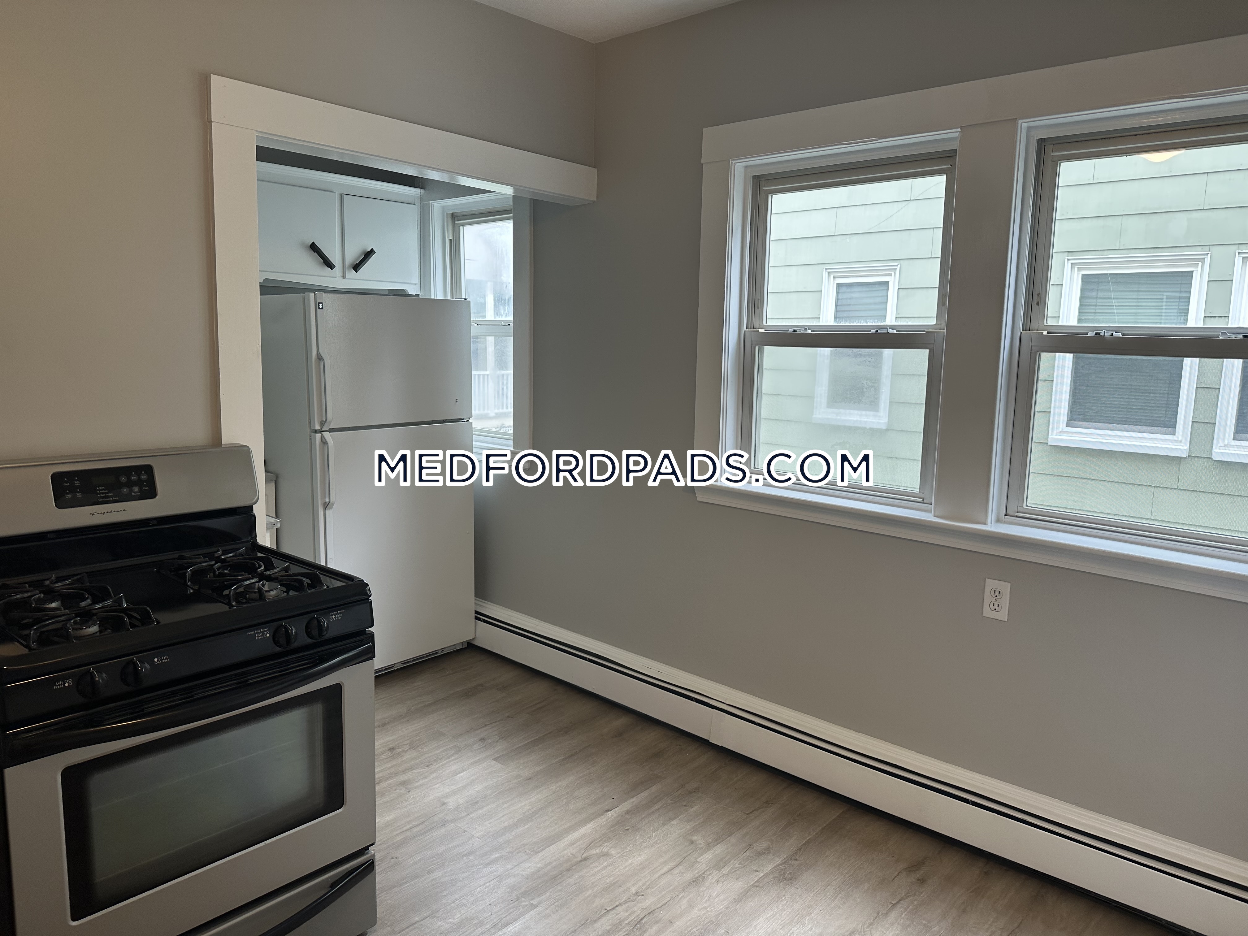 2 bed, 1 bath apartment for rent at 49 Pearl St Unit 1, Medford — photo 5 of 11