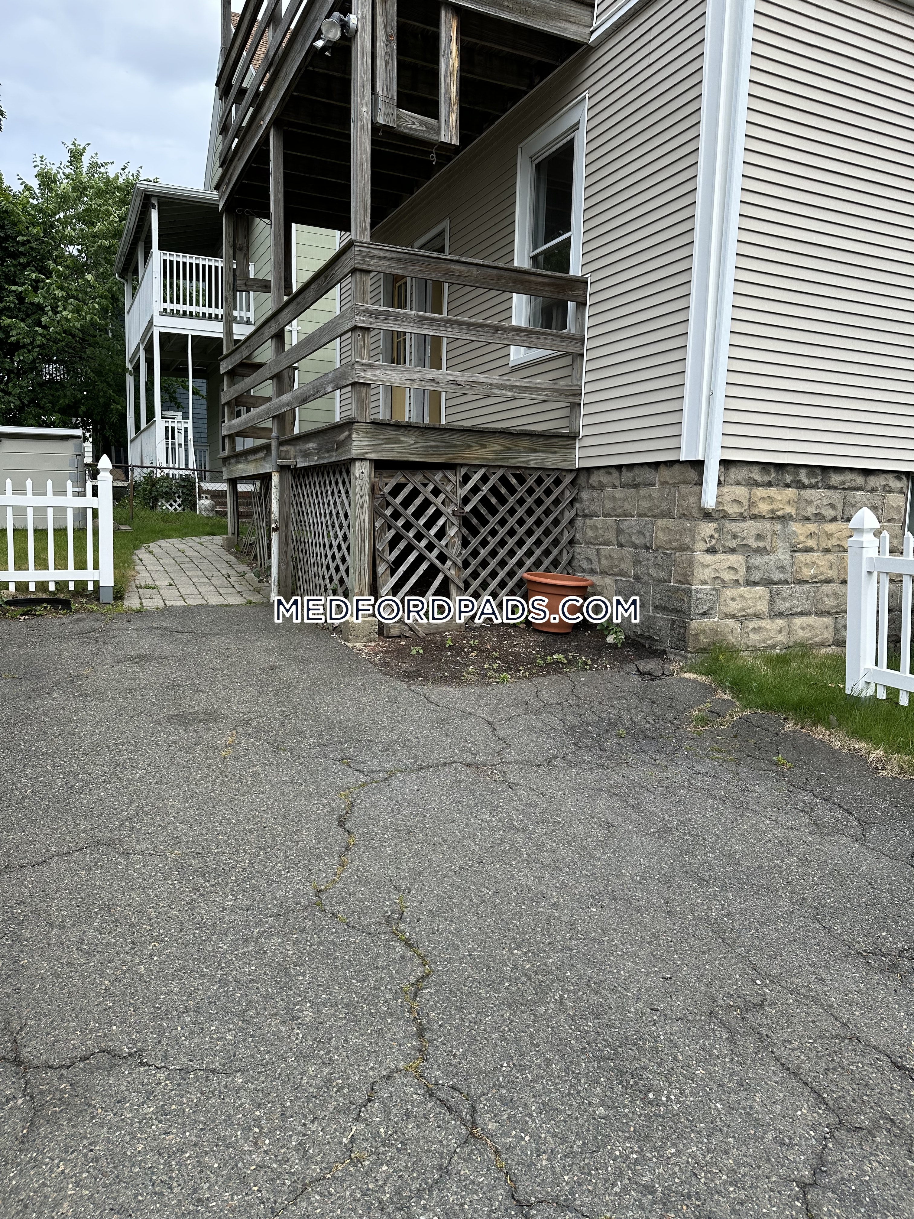 2 bed, 1 bath apartment for rent at 49 Pearl St Unit 1, Medford — photo 11 of 11