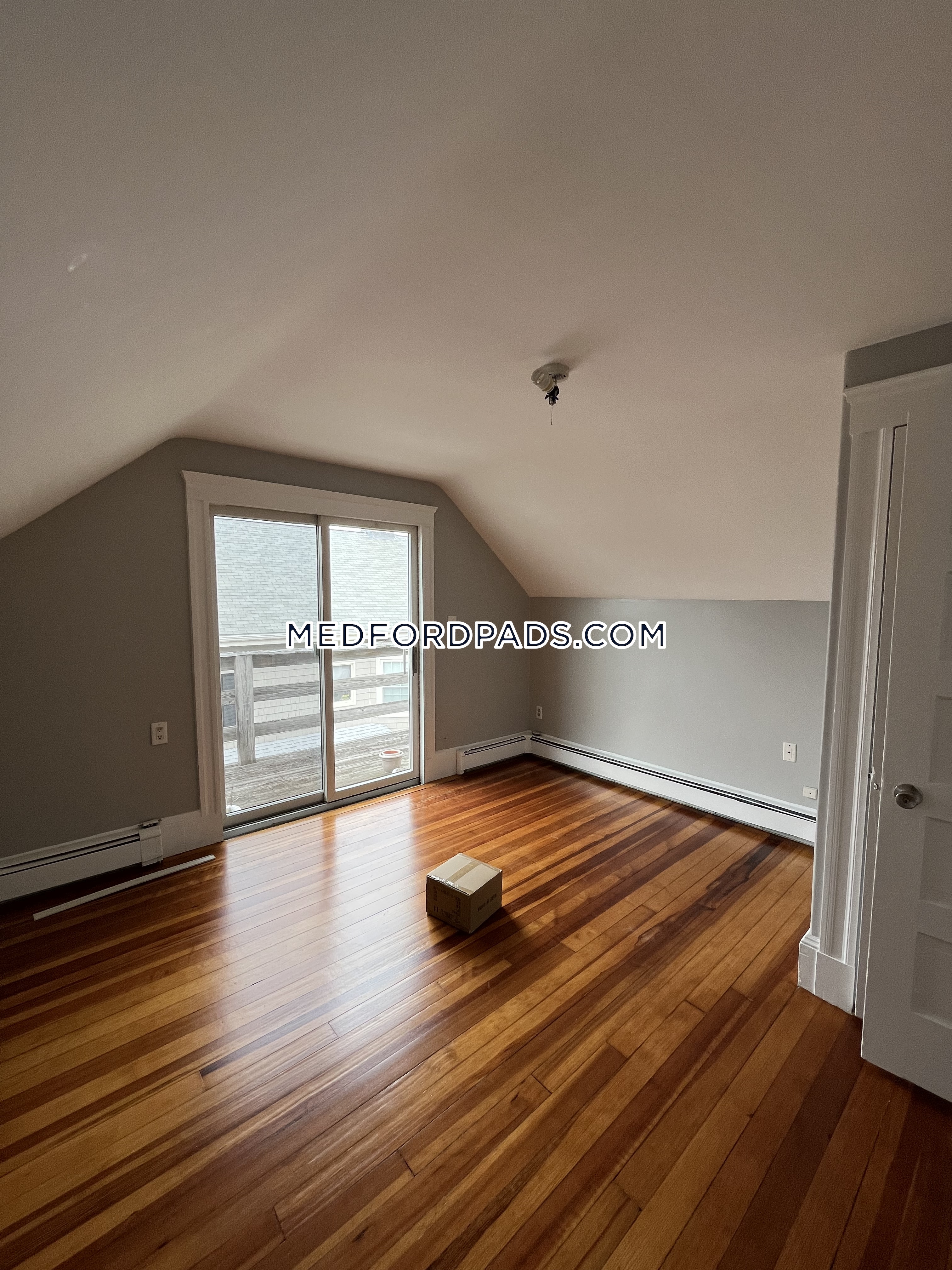 5 bed, 2 bath apartment for rent at 47 Pearl St Unit 1, Tufts University — photo 27 of 29