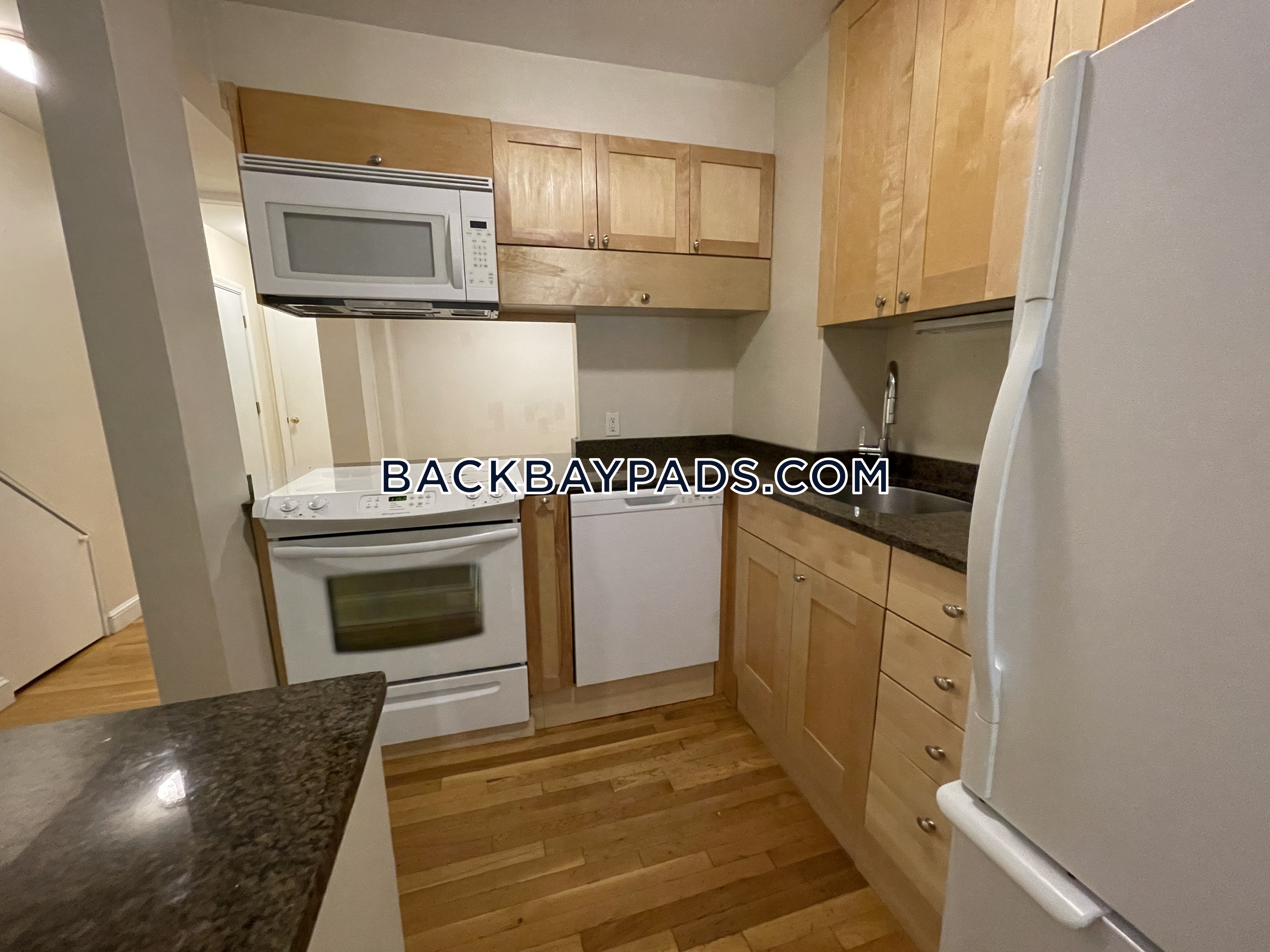 1.5 bed, 1 bath apartment for rent at 7 Hereford St Unit 1, Back Bay — photo 3 of 24