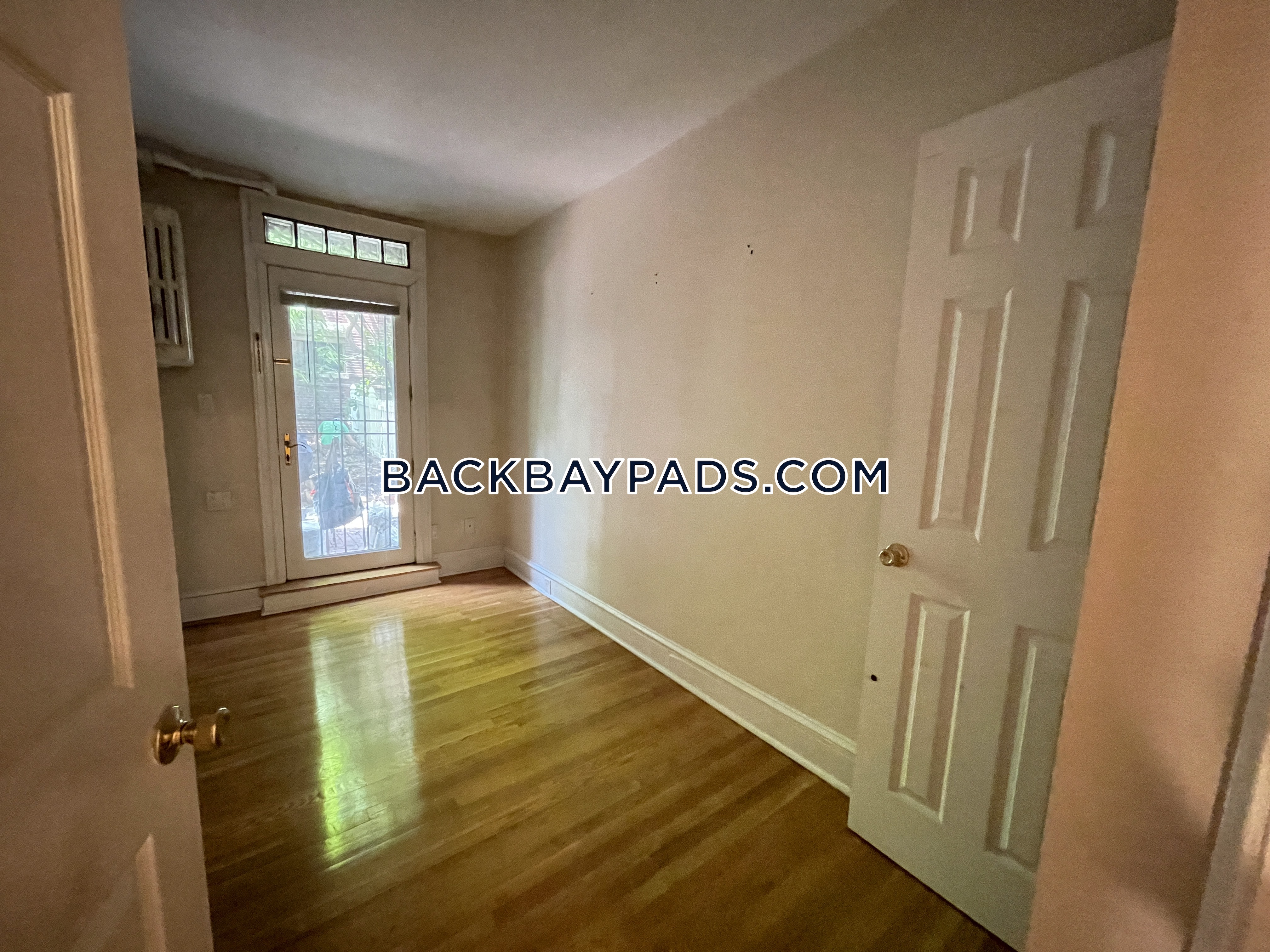 1.5 bed, 1 bath apartment for rent at 7 Hereford St Unit 1, Back Bay — photo 12 of 24