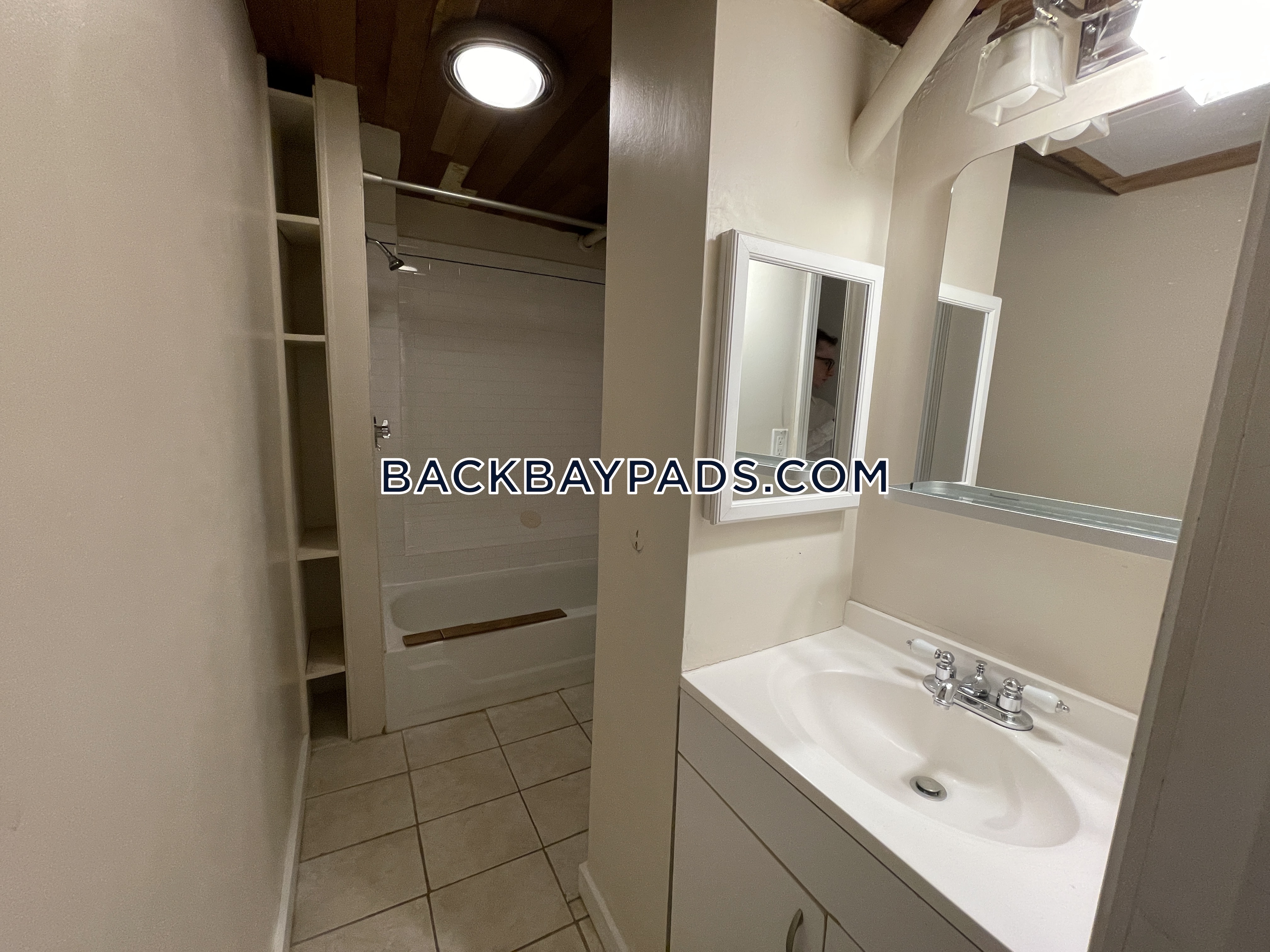1.5 bed, 1 bath apartment for rent at 7 Hereford St Unit 1, Back Bay — photo 7 of 24