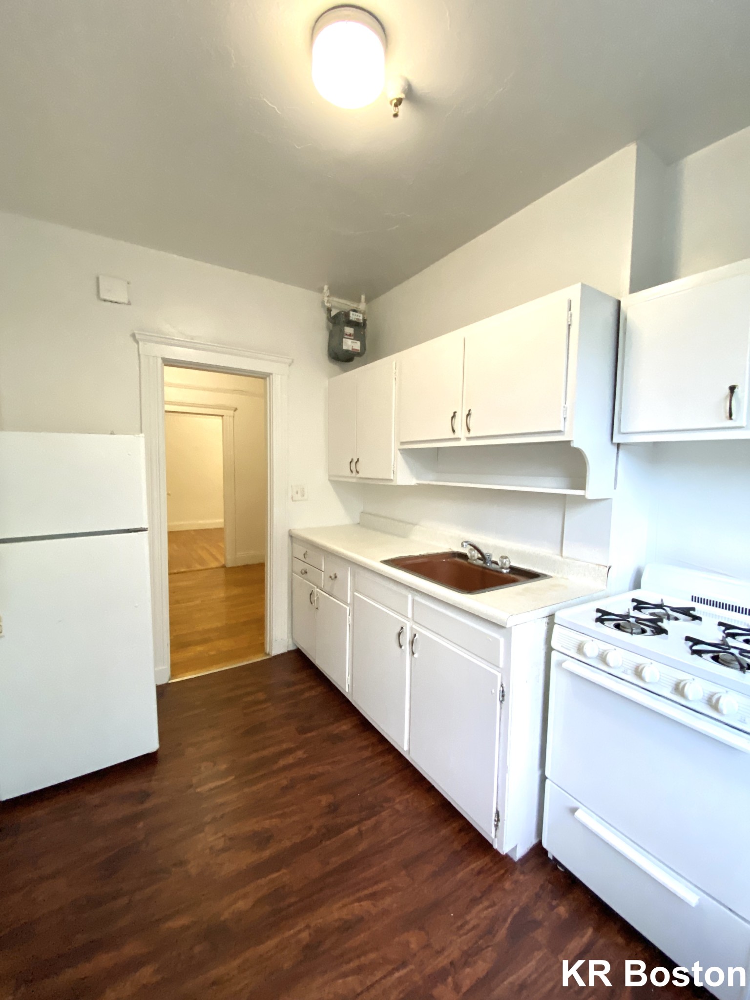 1 split bed, 1 bath apartment for rent at 1687 Commonwealth Ave Unit 10.,, Brighton — photo 3 of 4