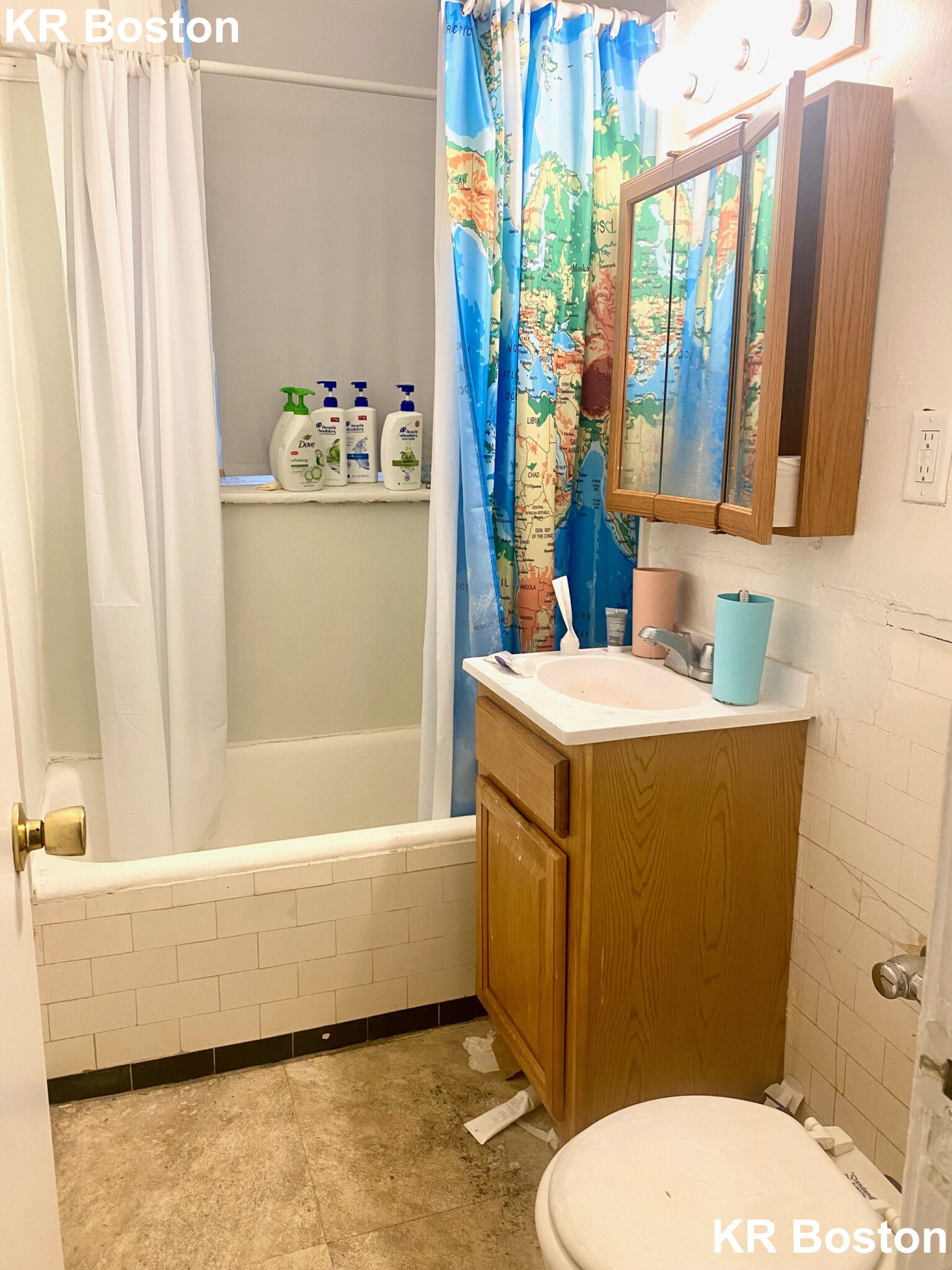 1 split bed, 1 bath apartment for rent at 1682 Commonwealth Ave Unit 4, Brighton — photo 1 of 3