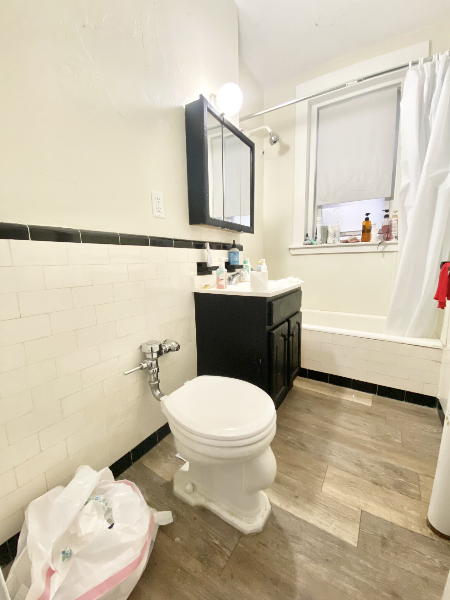 1 split bed, 1 bath apartment for rent at 1687 Commonwealth Ave Unit 10,, Brighton — photo 1 of 4