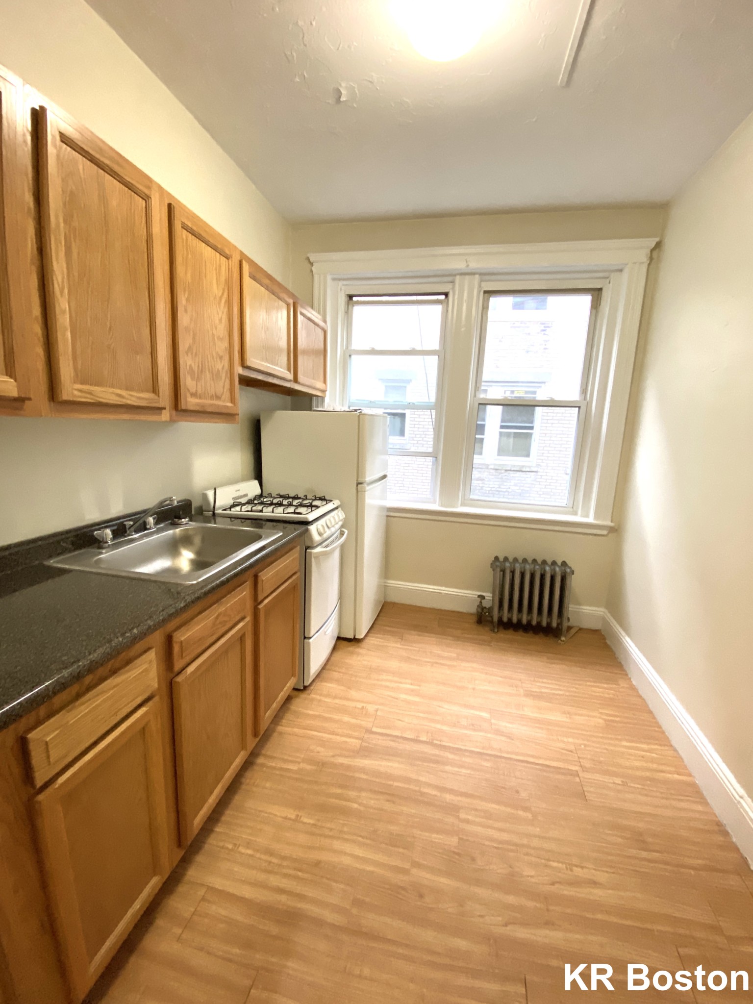 1 split bed, 1 bath apartment for rent at 1687 Commonwealth Ave Unit 20, Brighton — photo 2 of 3