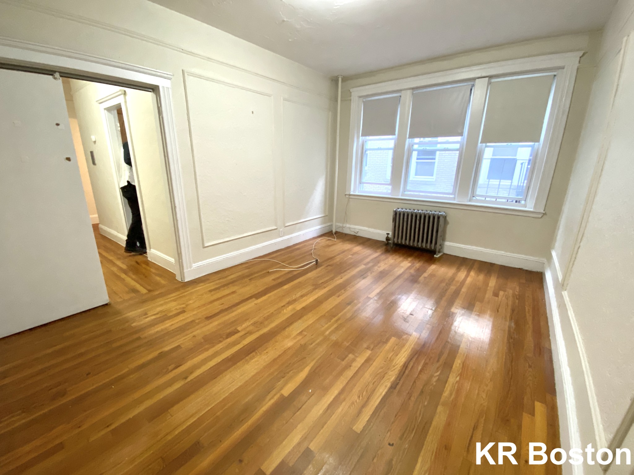 1 split bed, 1 bath apartment for rent at 1687 Commonwealth Ave Unit 20, Brighton — photo 1 of 3