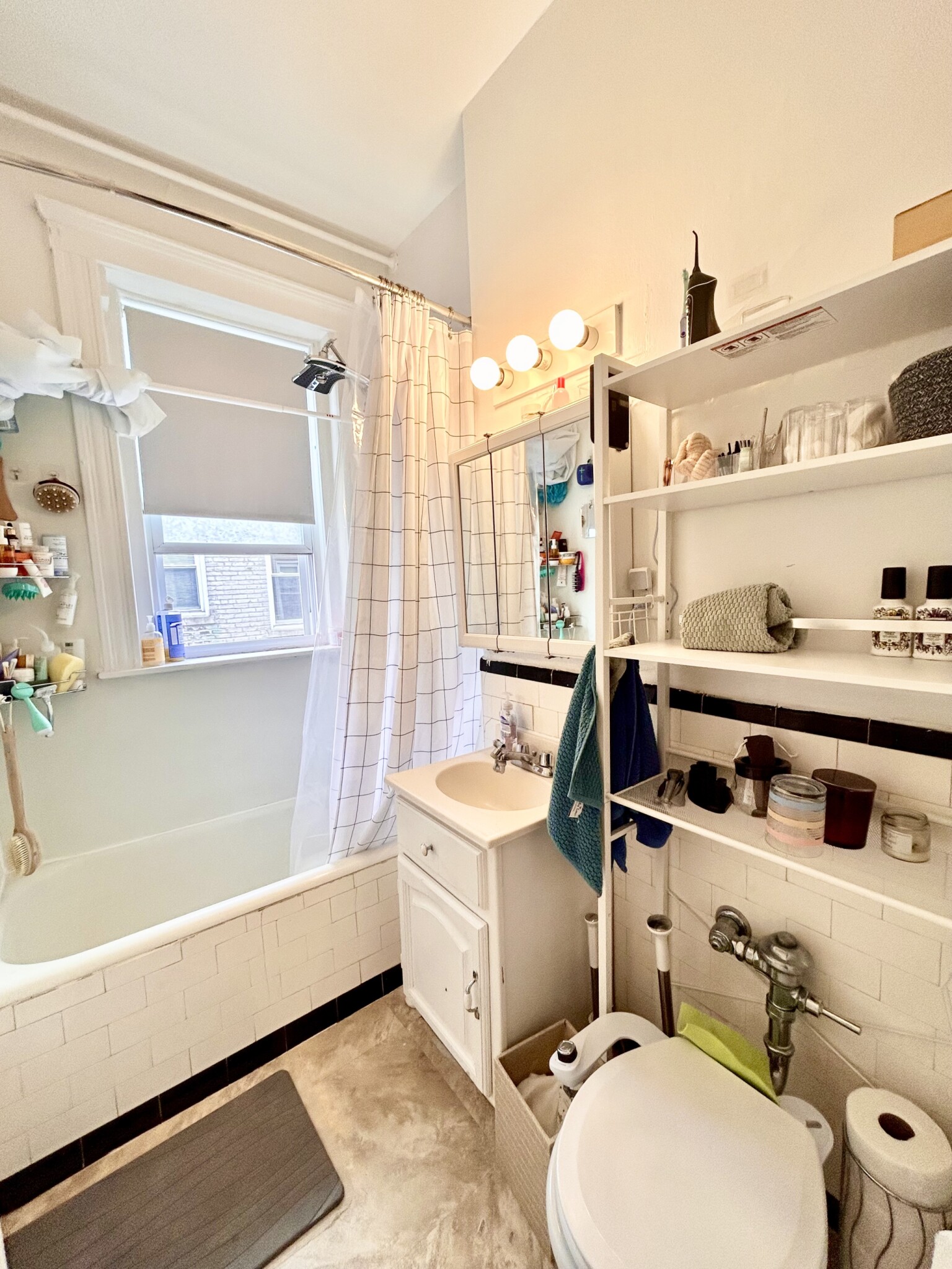 1 bed, 1 bath apartment for rent at 1687 Commonwealth Ave Unit 32.,, Brighton — photo 3 of 3