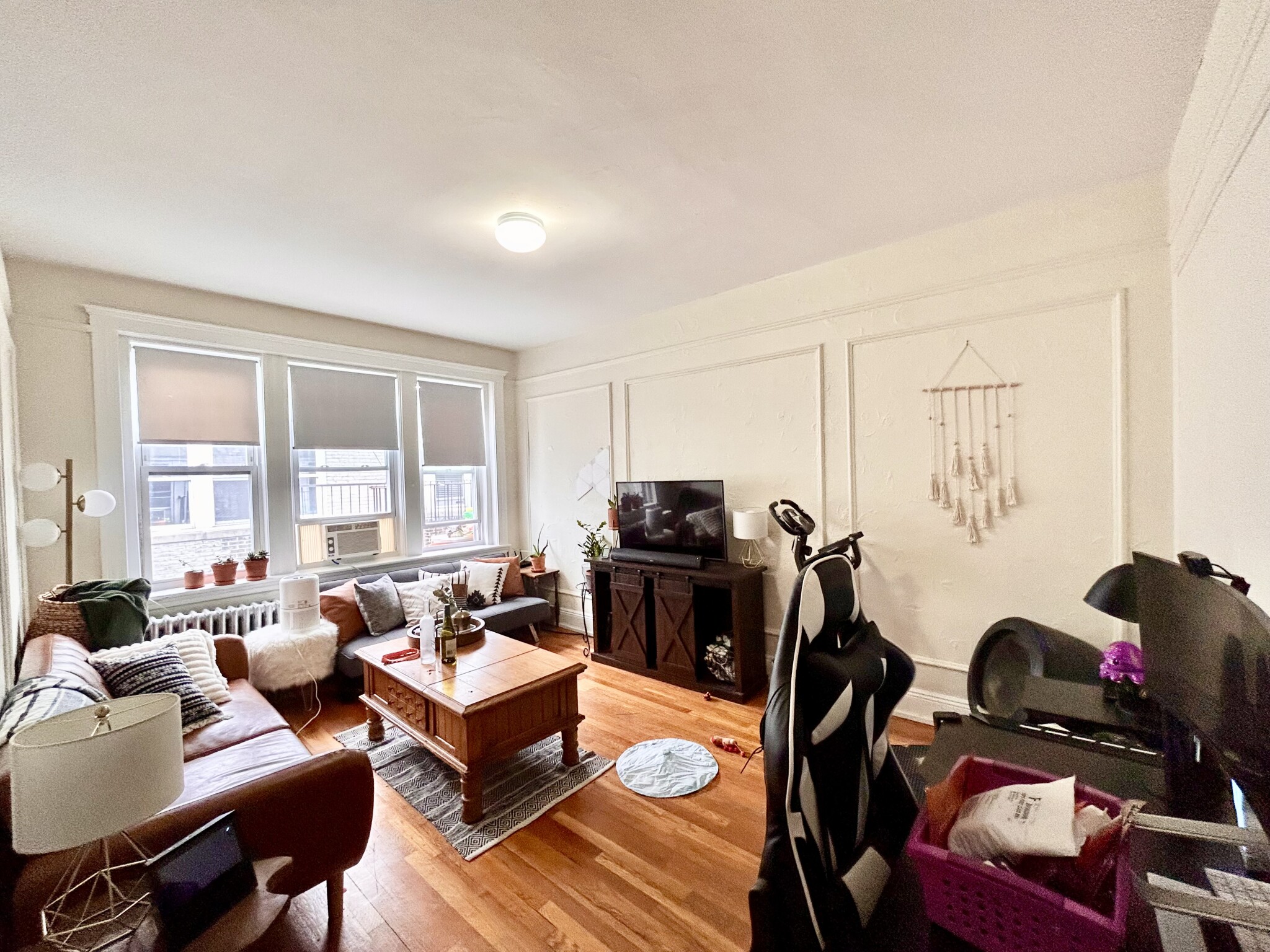 1 bed, 1 bath apartment for rent at 1687 Commonwealth Ave Unit 32.,, Brighton — photo 2 of 3