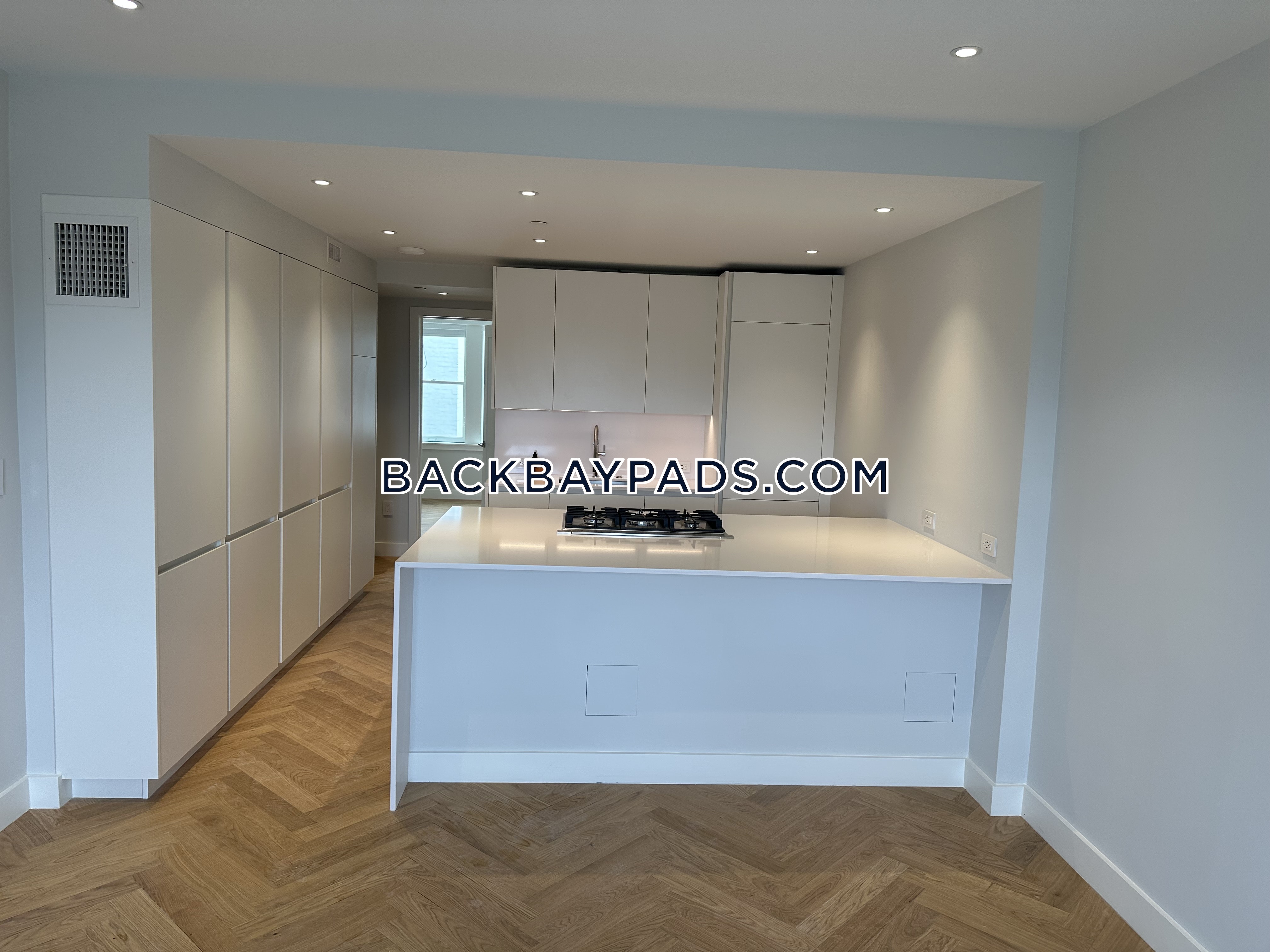 1 bed, 1 bath apartment for rent at 102 Commonwealth Ave Unit 101, Back Bay — photo 6 of 19