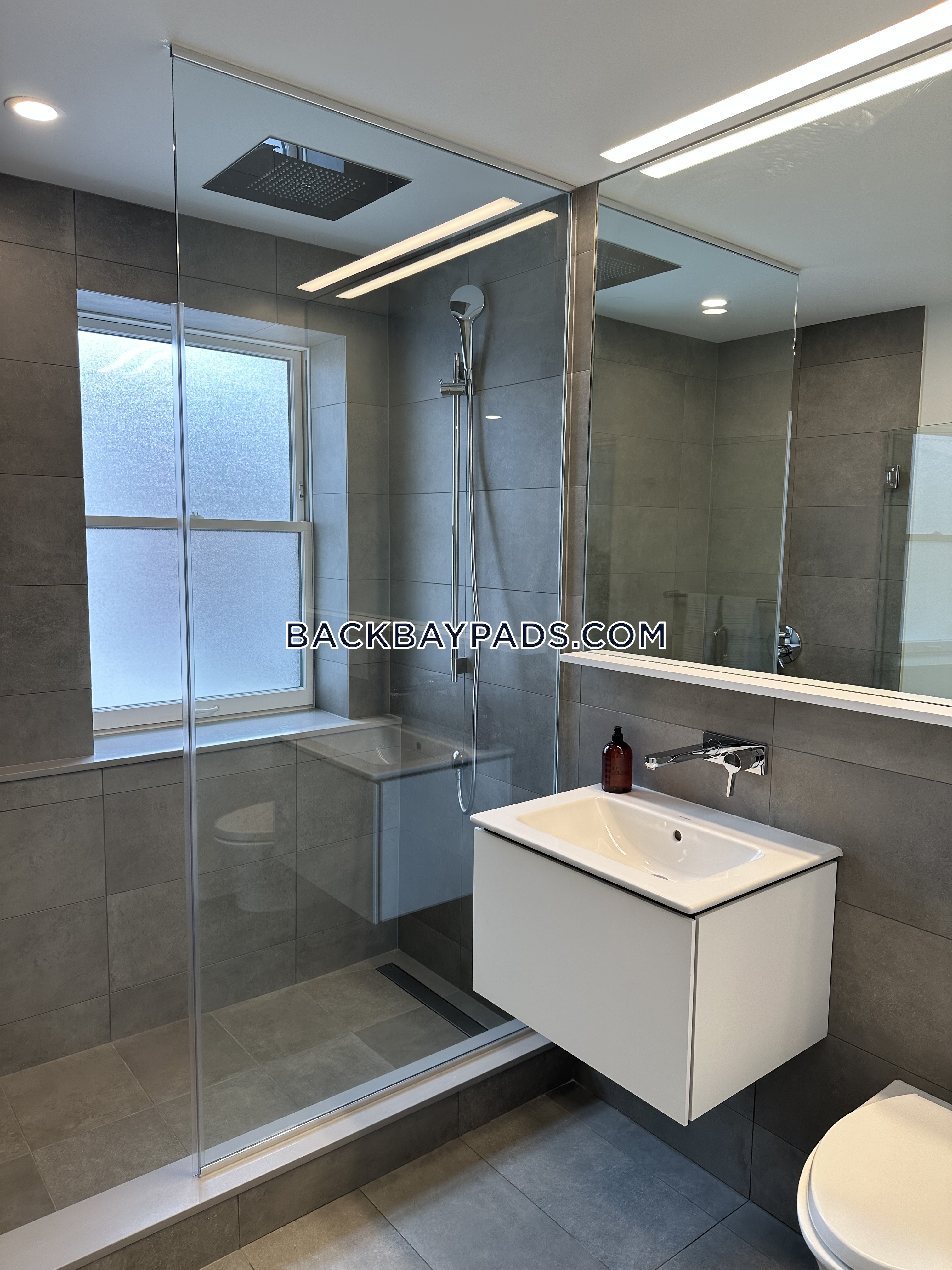 1 bed, 1 bath apartment for rent at 102 Commonwealth Ave Unit 101, Back Bay — photo 12 of 19