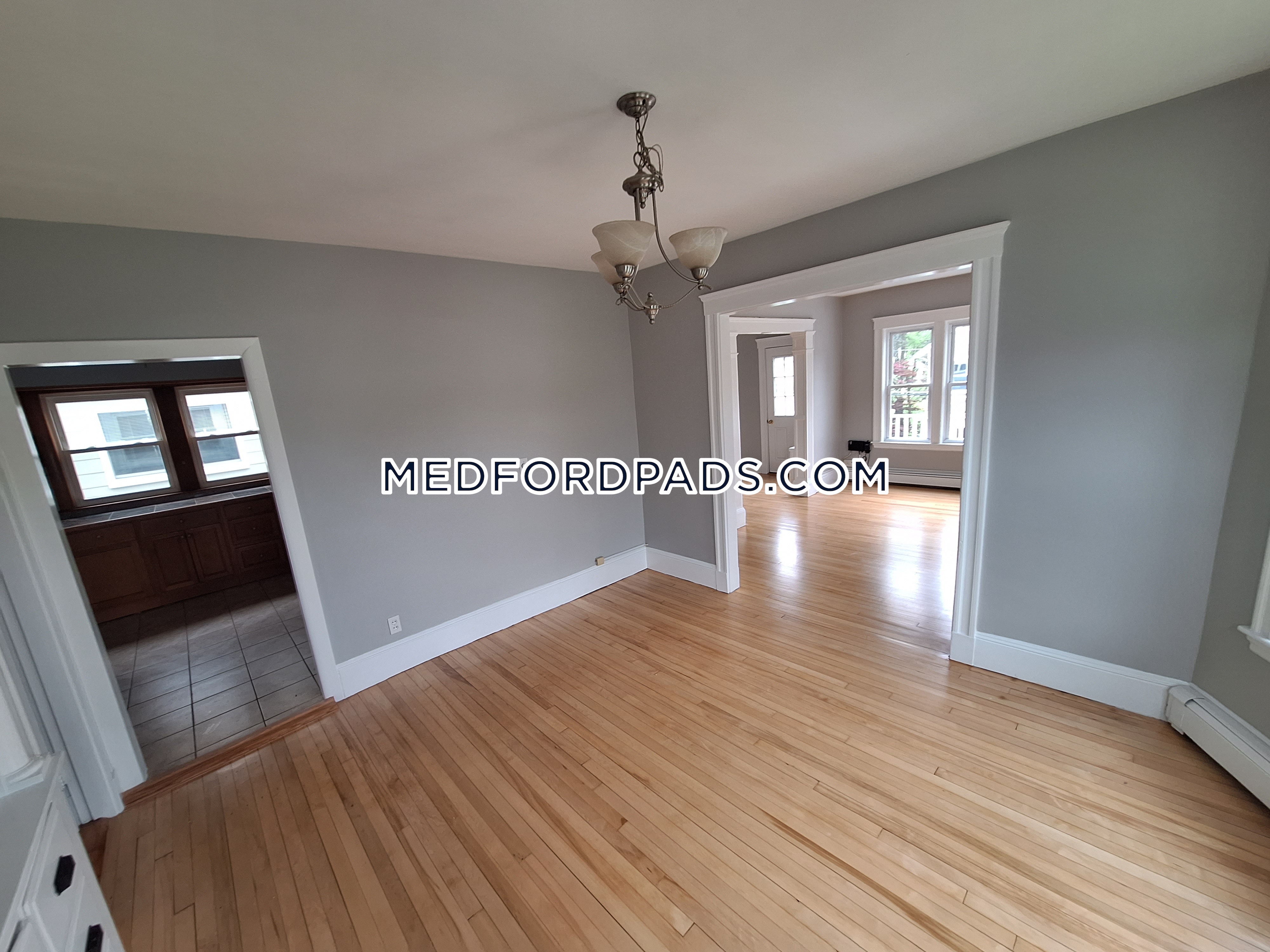 5 bed, 2 bath apartment for rent at 47 Pearl St Unit 1, Tufts University — photo 9 of 29