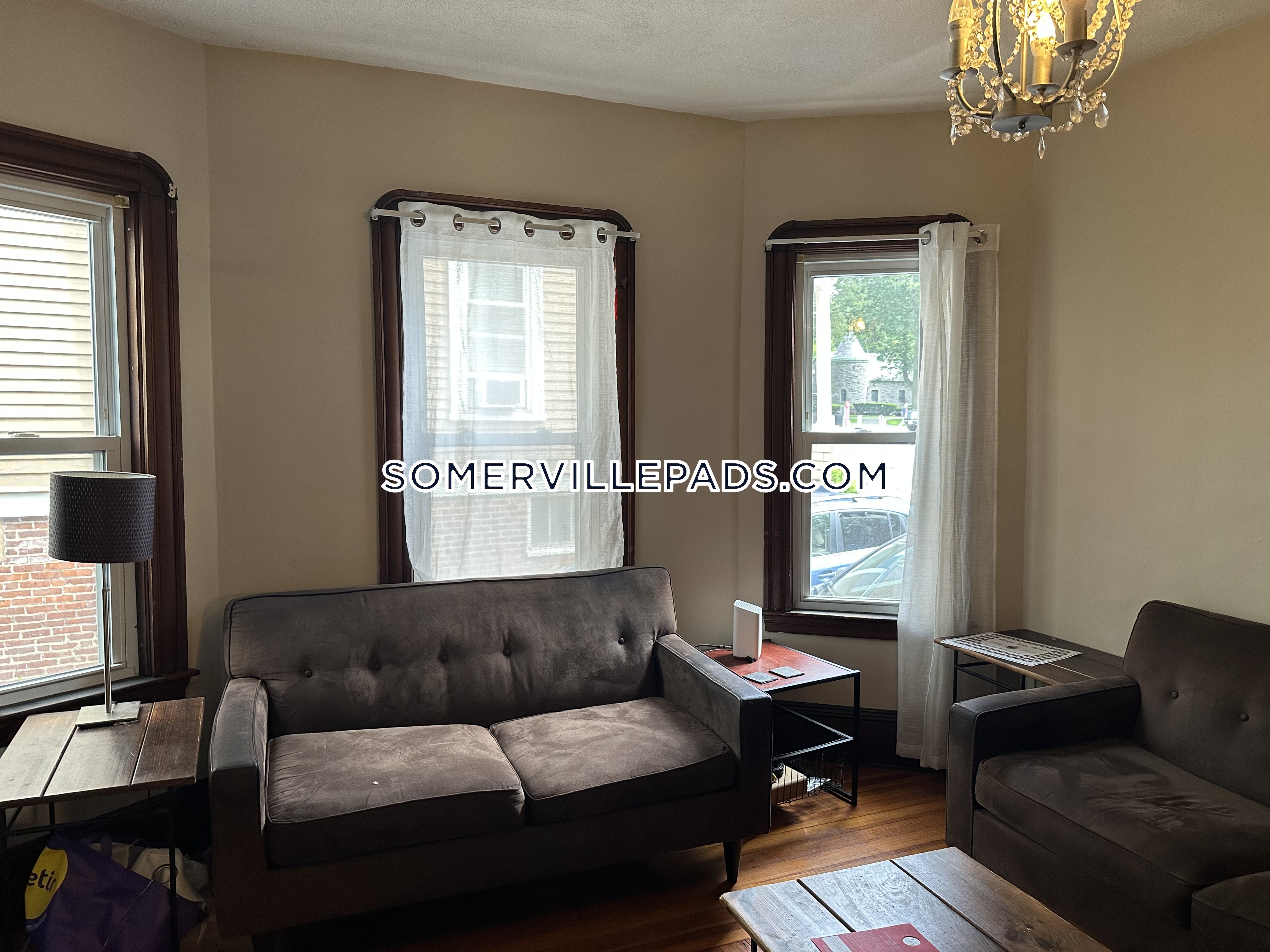 4 bed, 1 bath apartment for rent at 197 College Ave Unit 3, Davis Square — photo 15 of 22