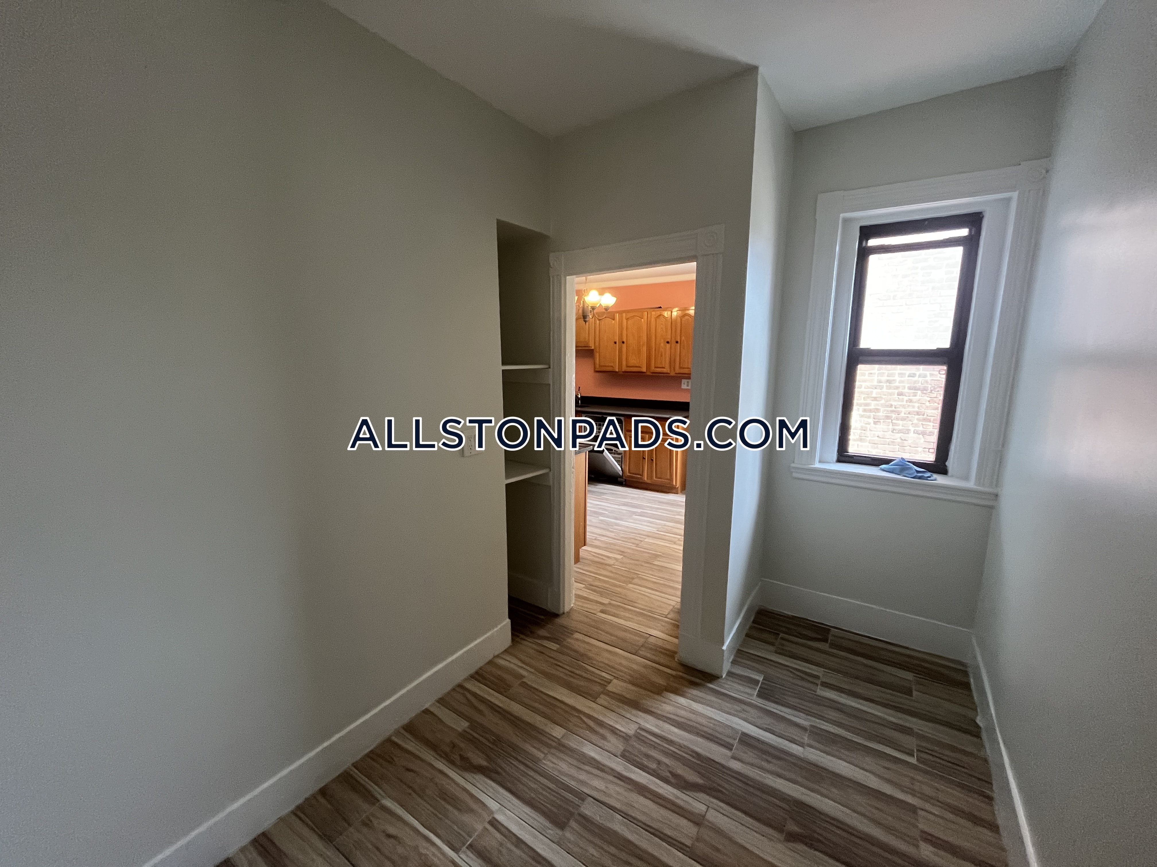 4 bed, 1 bath apartment for rent at 12 Glenville Ave Unit 2, Allston — photo 17 of 18
