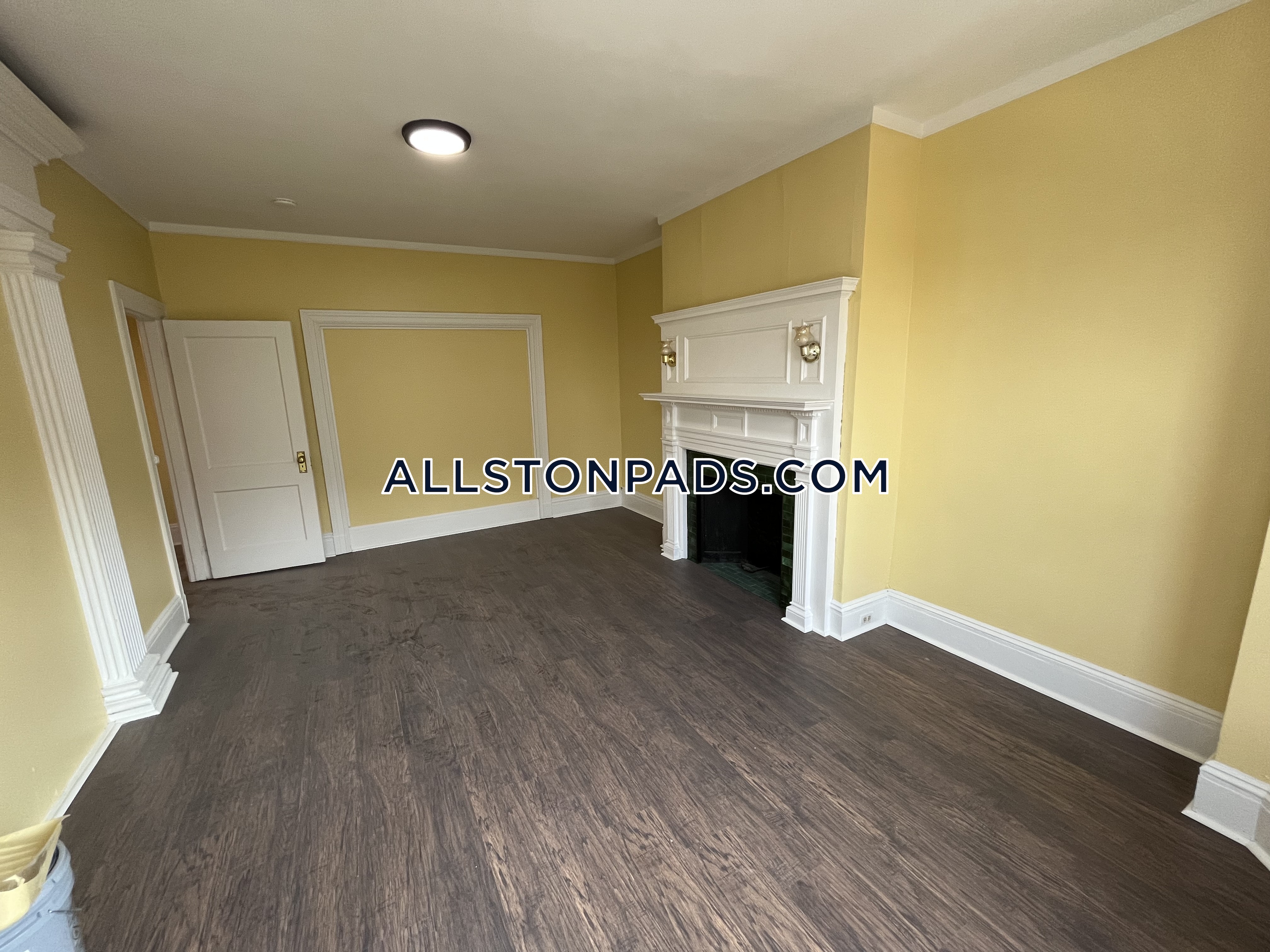 4 bed, 1 bath apartment for rent at 12 Glenville Ave Unit 2, Allston — photo 8 of 18
