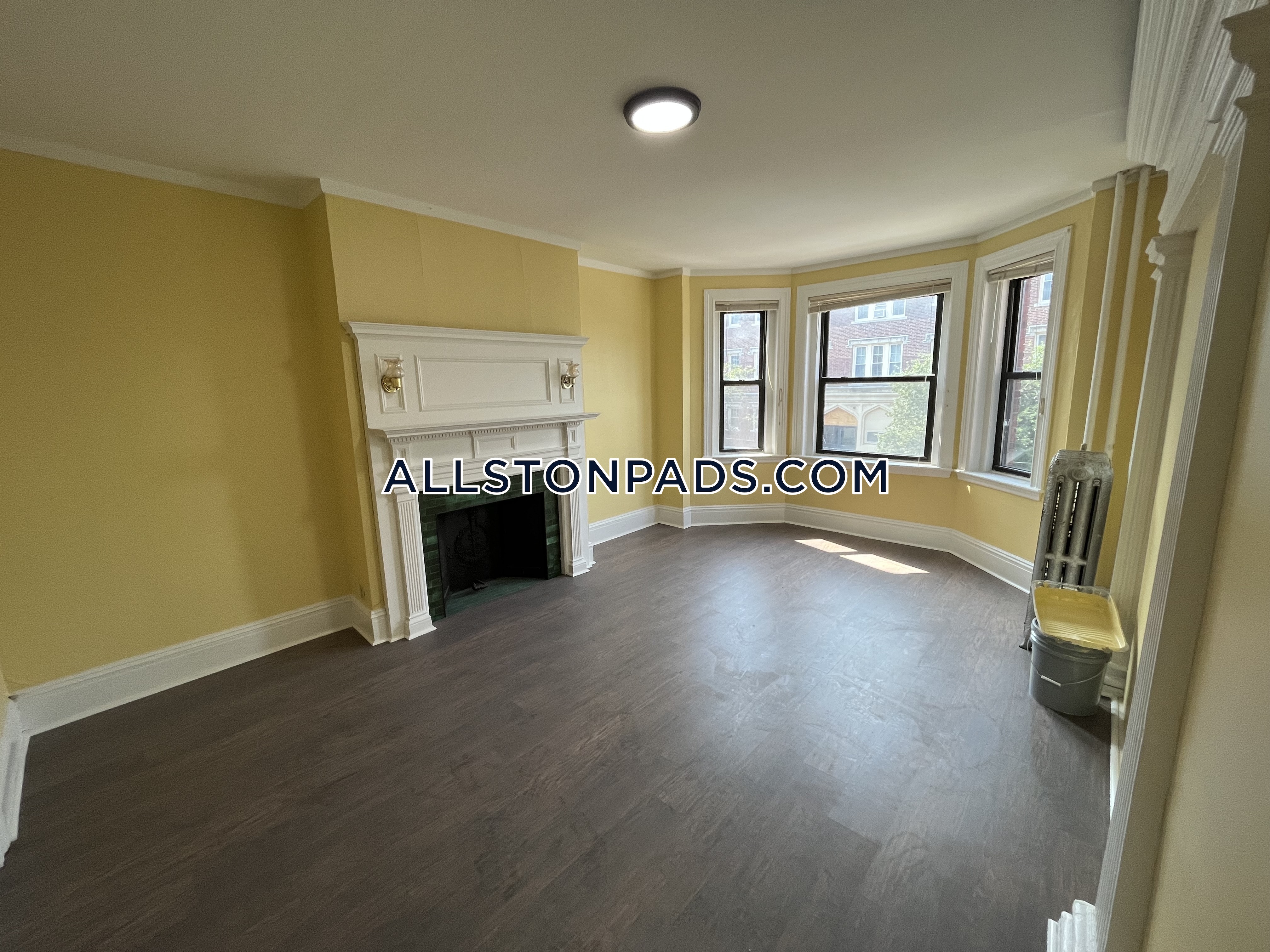4 bed, 1 bath apartment for rent at 12 Glenville Ave Unit 2, Allston — photo 9 of 18