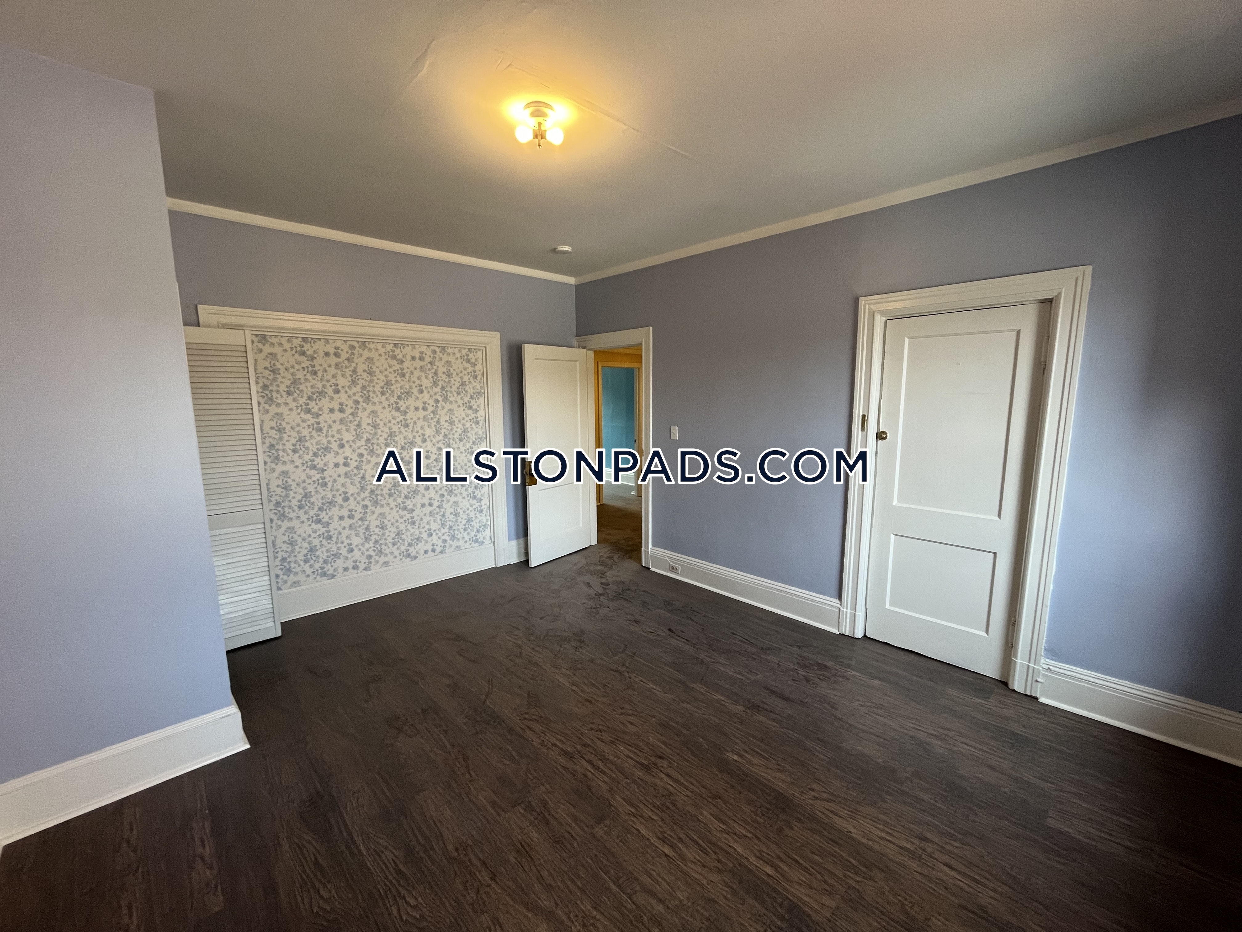 4 bed, 1 bath apartment for rent at 12 Glenville Ave Unit 2, Allston — photo 10 of 18