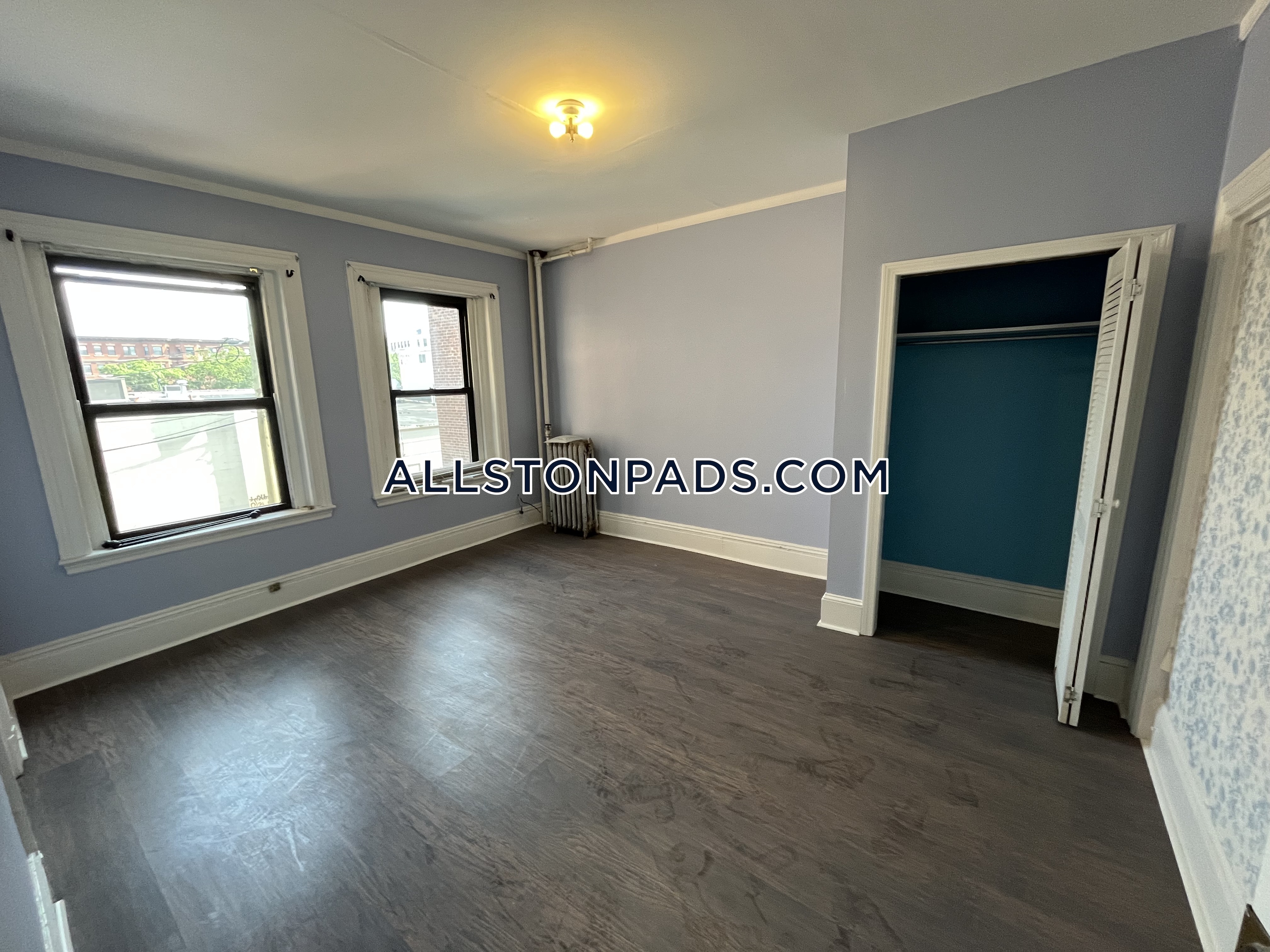 4 bed, 1 bath apartment for rent at 12 Glenville Ave Unit 2, Allston — photo 11 of 18