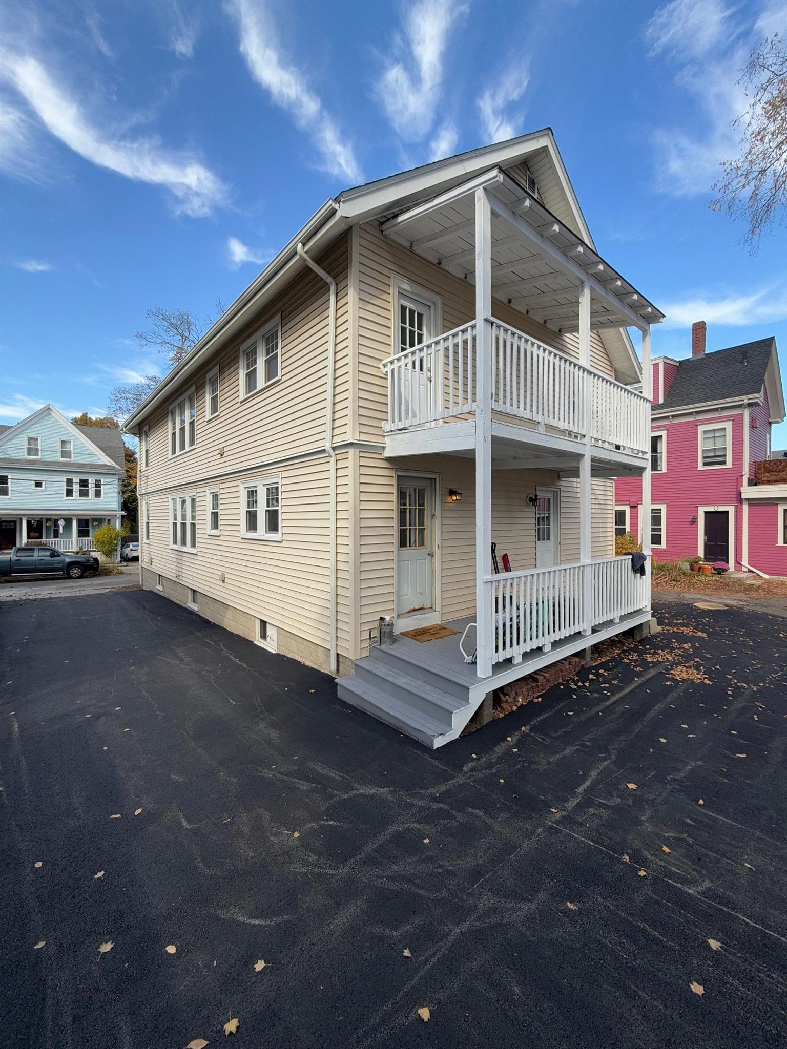 22 Harris Rd, Medford