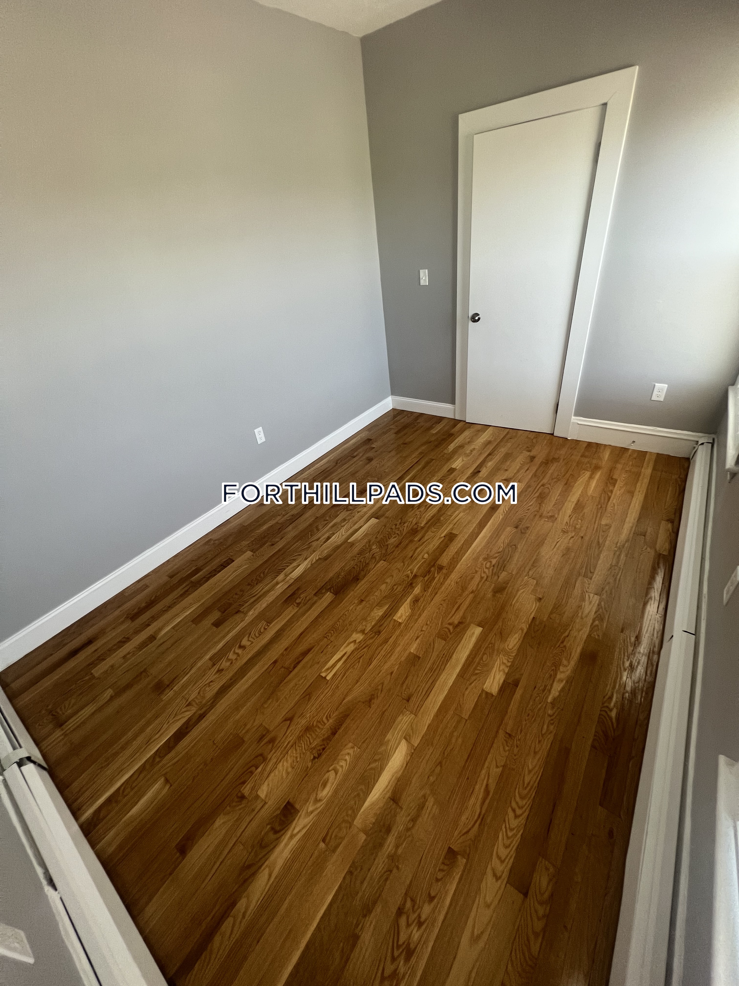 4 bed, 2 bath apartment for rent at 46 Lambert Ave Unit 3, Roxbury — photo 4 of 22