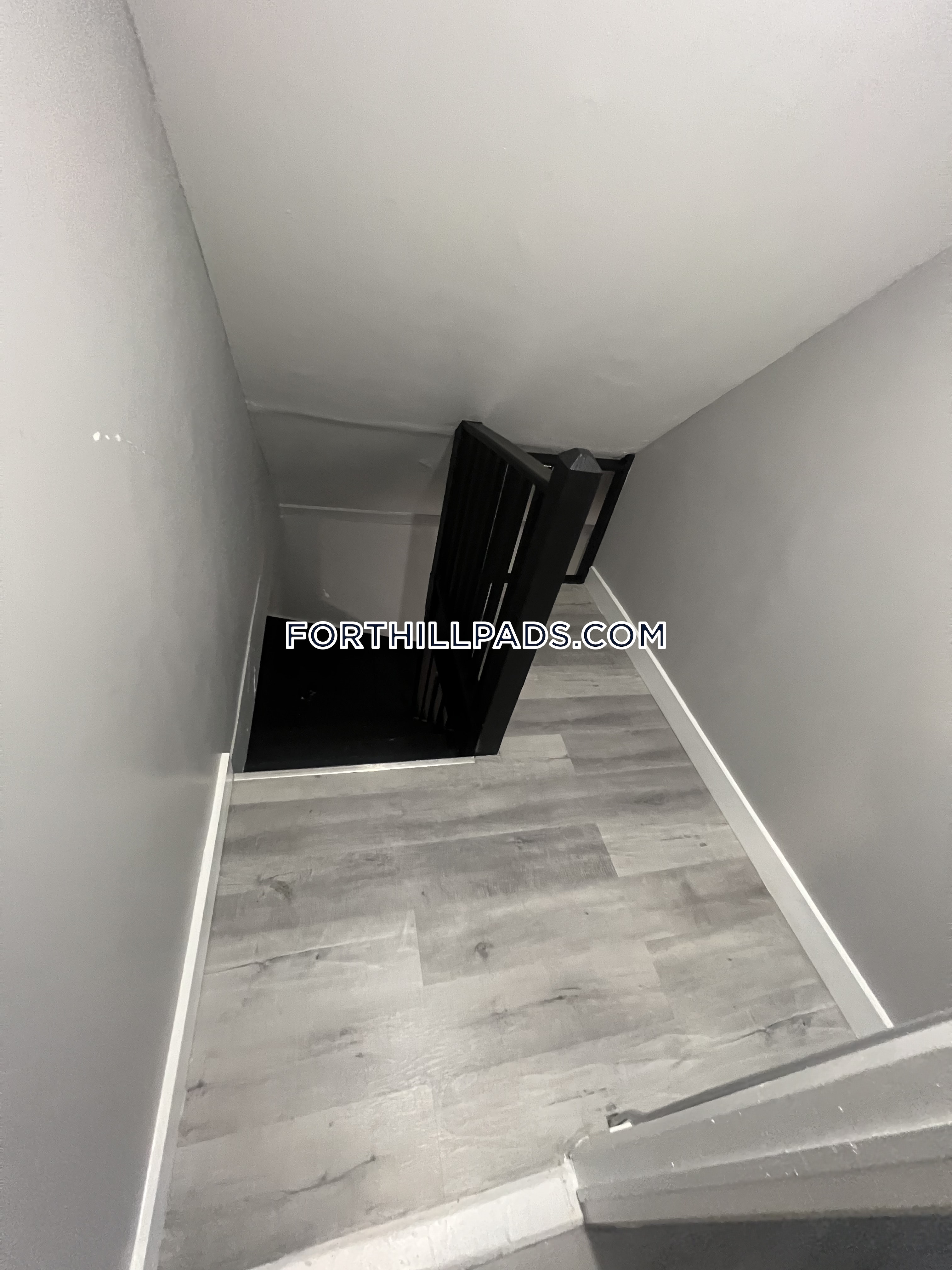 4 bed, 2 bath apartment for rent at 46 Lambert Ave Unit 3, Roxbury — photo 5 of 22