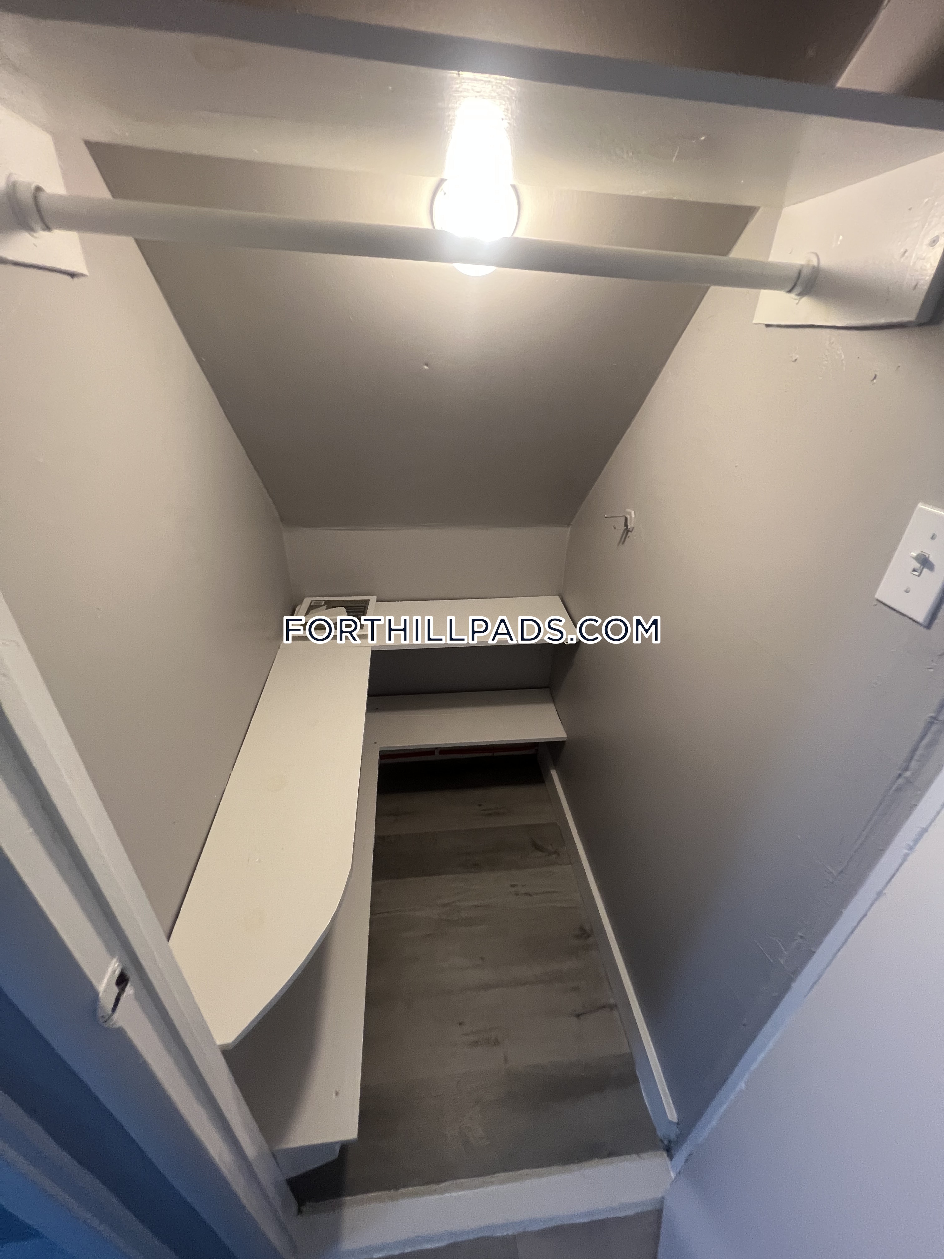 4 bed, 2 bath apartment for rent at 46 Lambert Ave Unit 3, Roxbury — photo 10 of 22
