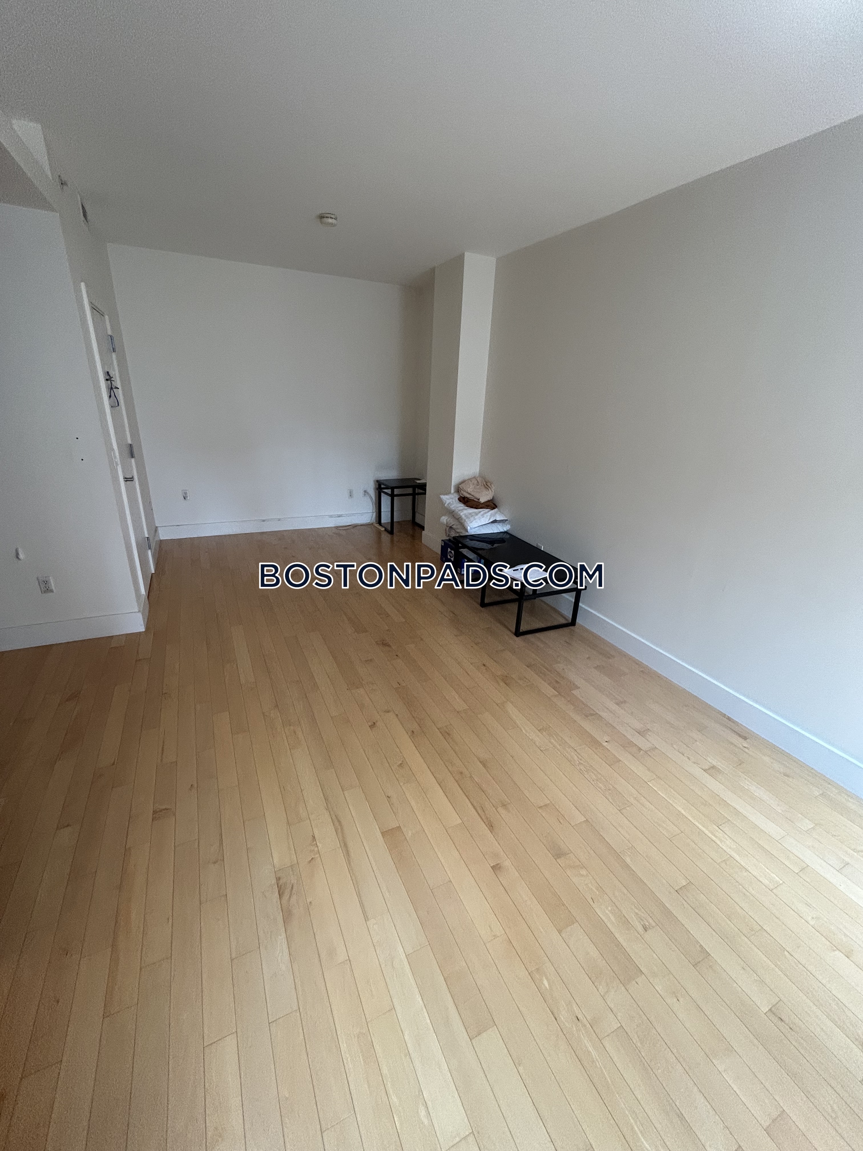 Studio bed, 1 bath apartment for rent at 70 Lincoln St Unit L610, Chinatown — photo 11 of 14