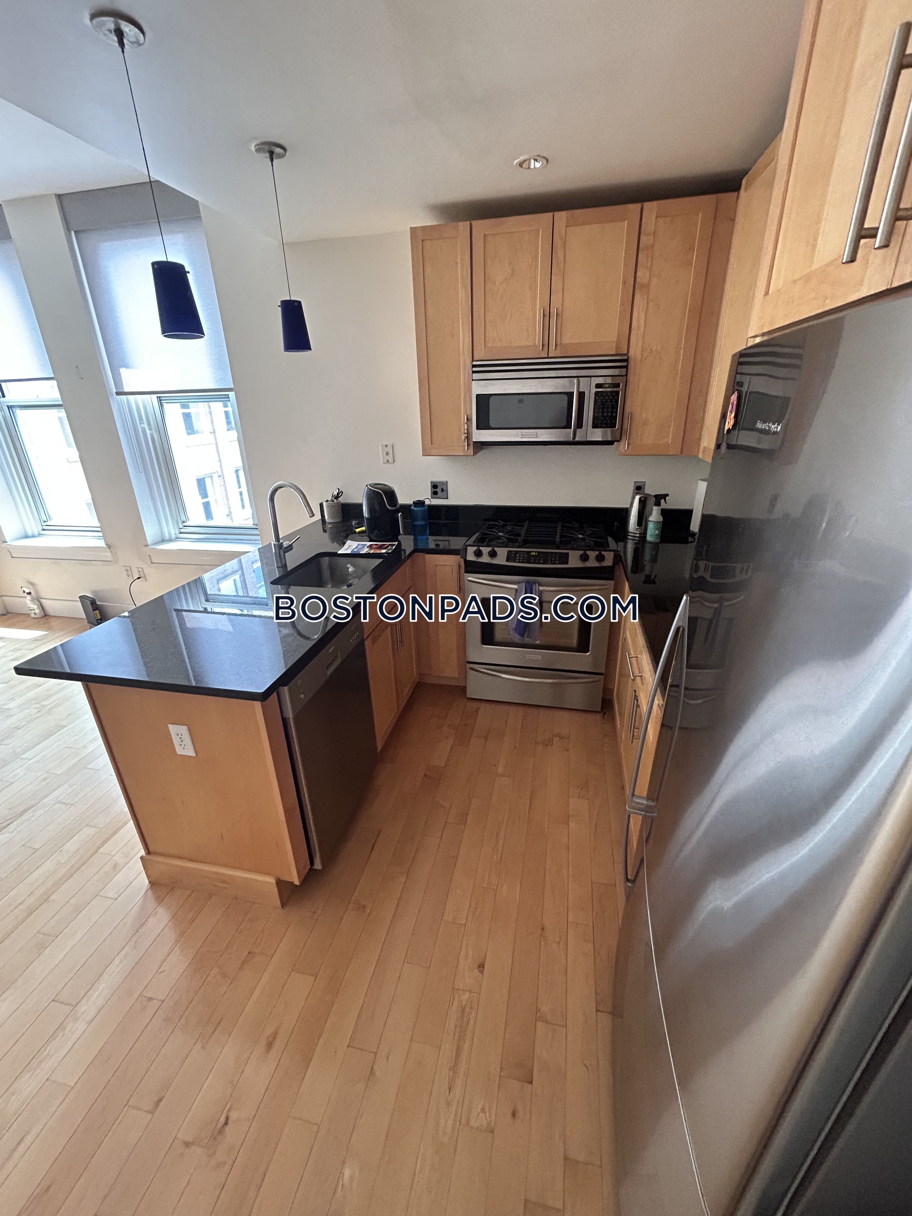 Studio bed, 1 bath apartment for rent at 70 Lincoln St Unit L610, Chinatown — photo 3 of 14