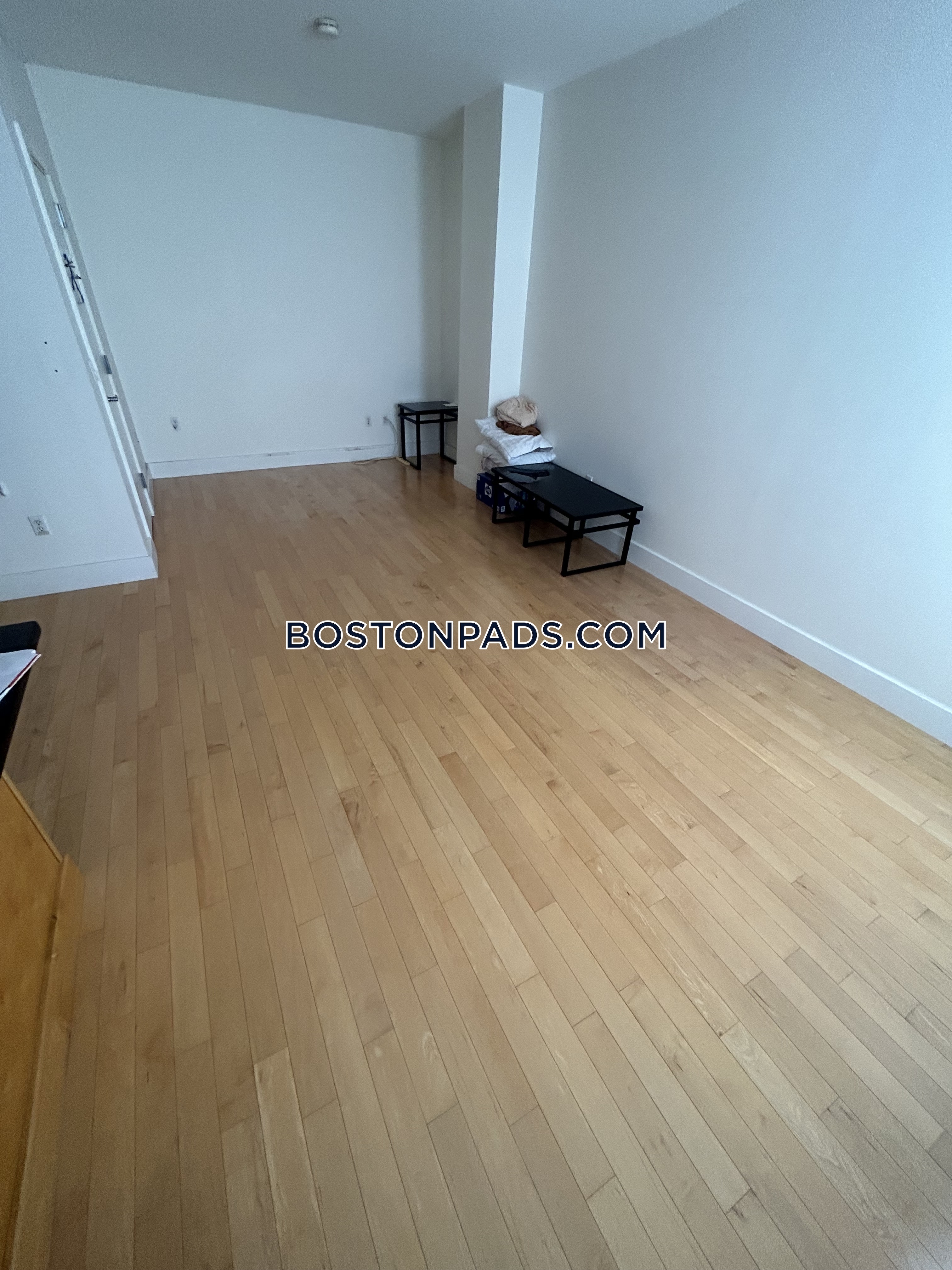 Studio bed, 1 bath apartment for rent at 70 Lincoln St Unit L610, Chinatown — photo 7 of 14
