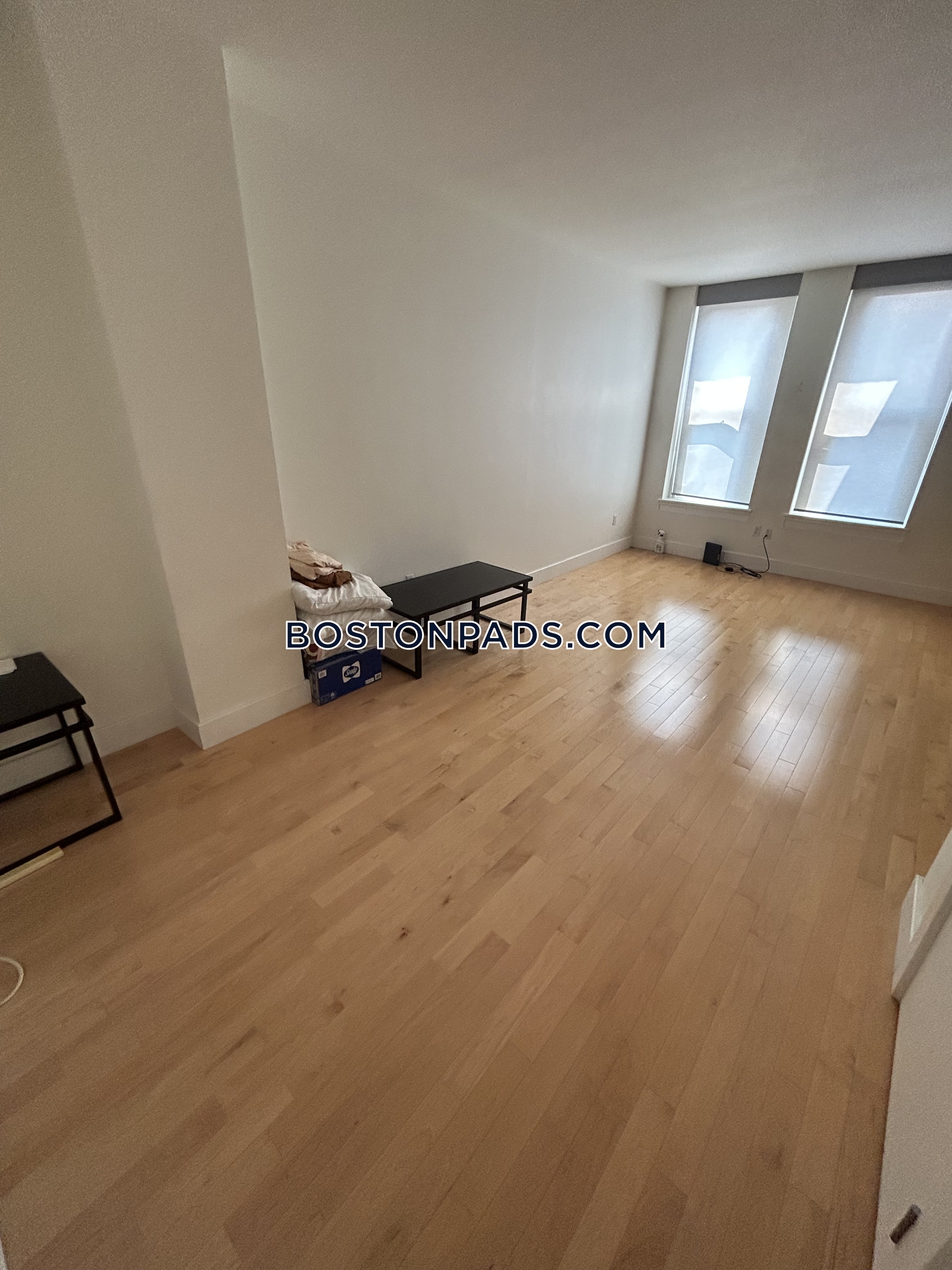 Studio bed, 1 bath apartment for rent at 70 Lincoln St Unit L610, Chinatown — photo 8 of 14