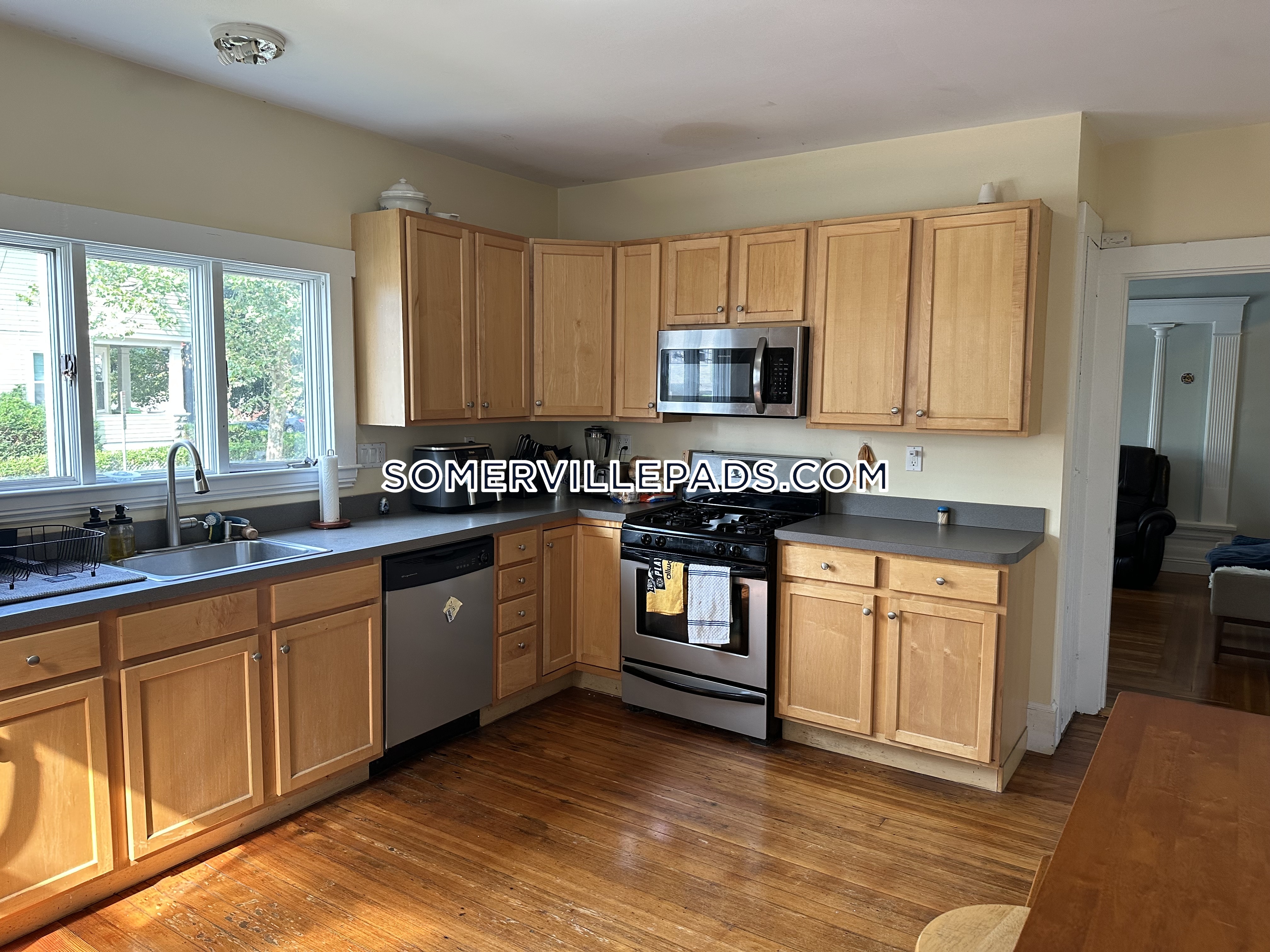 4 bed, 1 bath apartment for rent at 21 Packard Ave Unit 1, Davis Square — photo 2 of 13