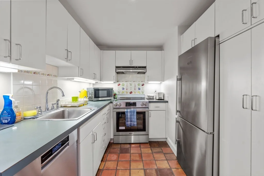 14 Craigie St, West Cambridge