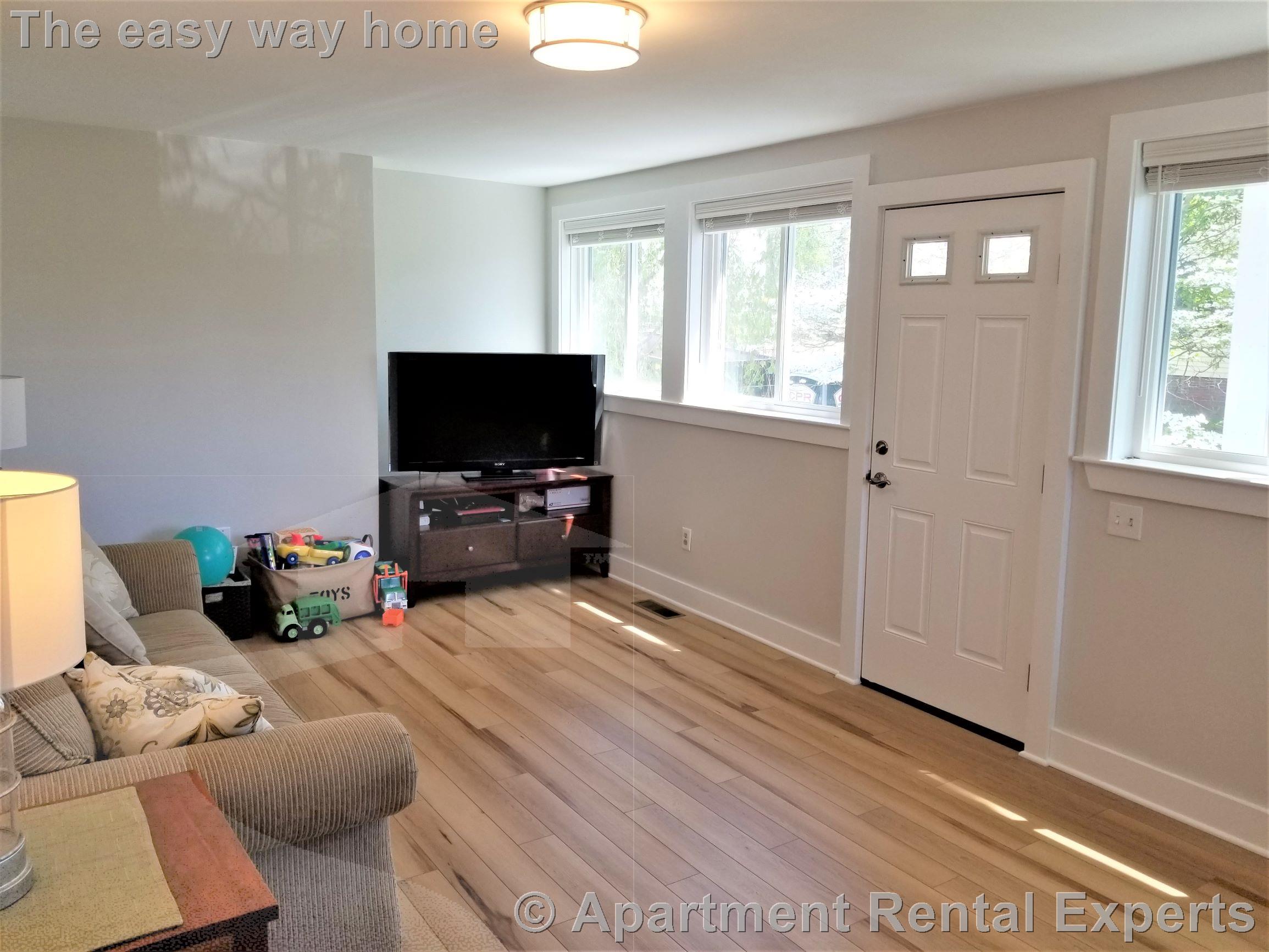 12R Conwell Ave, Tufts