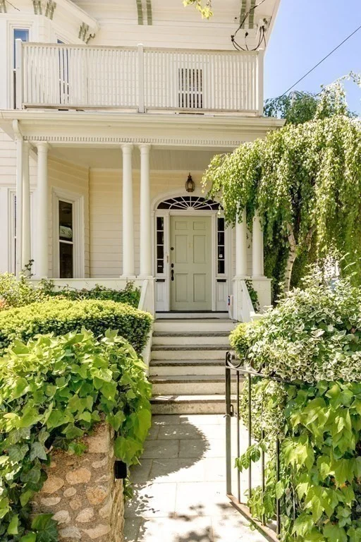 14 Evergreen, Winter Hill