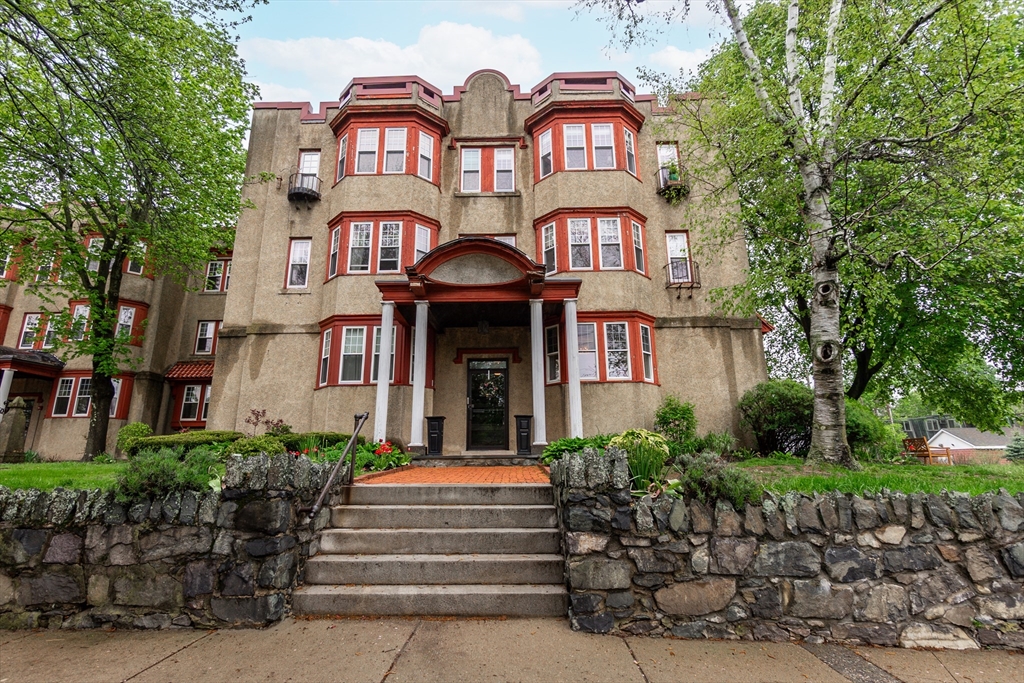 569 Franklin St, Melrose