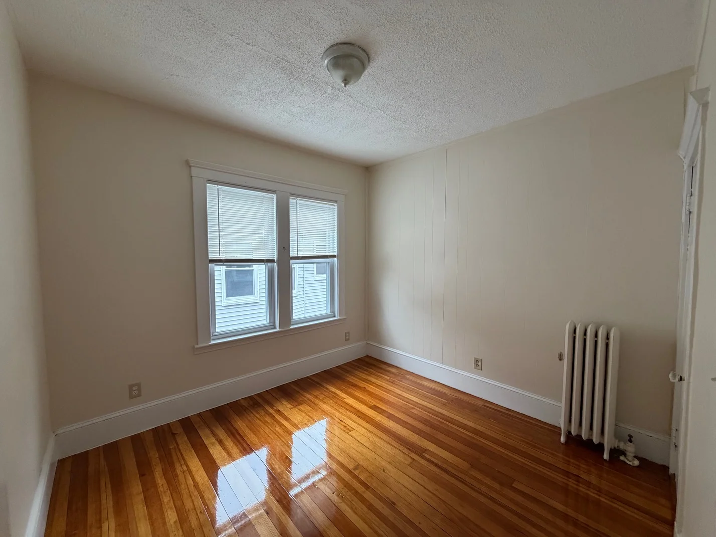 93 Capen St, Medford