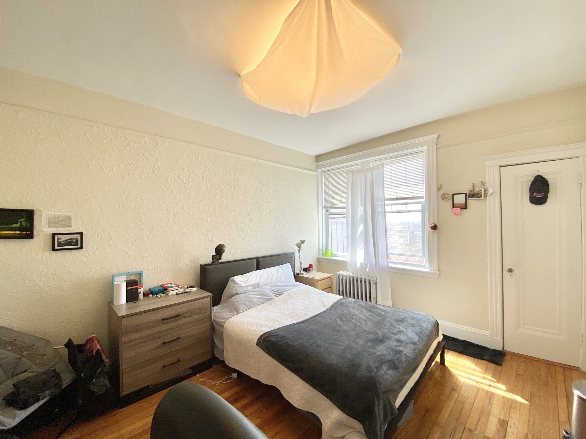 1 split bed, 1 bath apartment for rent at 1691 Commonwealth Ave Unit 32, Brighton — photo 1 of 3