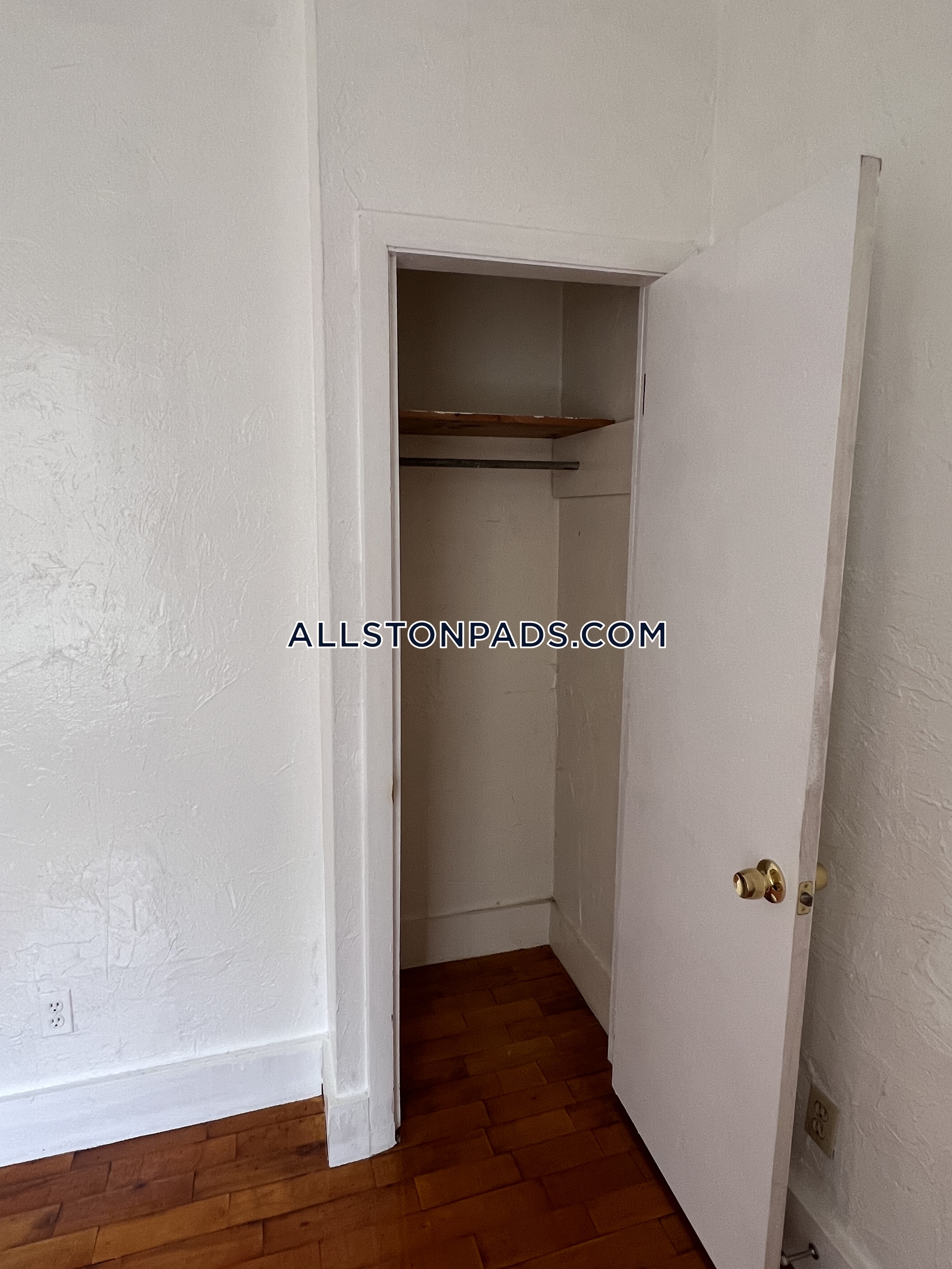 3 bed, 1 bath apartment for rent at 4 Adella Pl Unit U1, Allston — photo 12 of 15