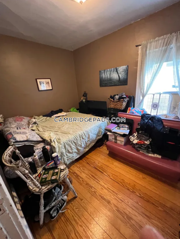 4 bed, 2 bath apartment for rent at 47 Rice St Unit 3, North Cambridge — photo 6 of 13