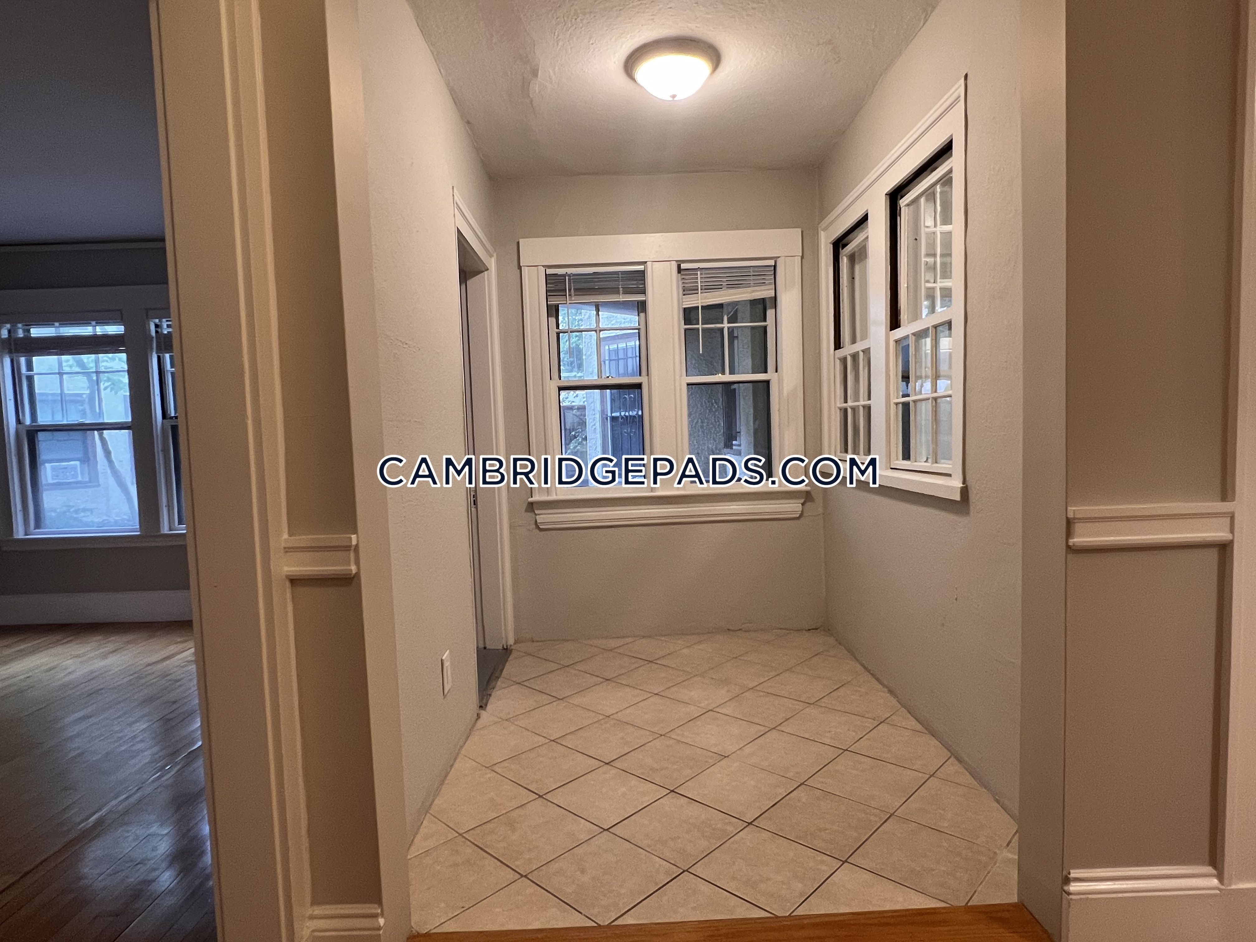 2 bed, 1 bath apartment for rent at 13 Story St Unit U8, Harvard Square — photo 5 of 8