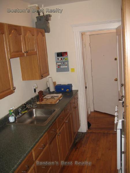 1 bed, 1 bath apartment for rent at 26 Commonwealth Ter Unit 6B, Brighton — photo 4 of 7
