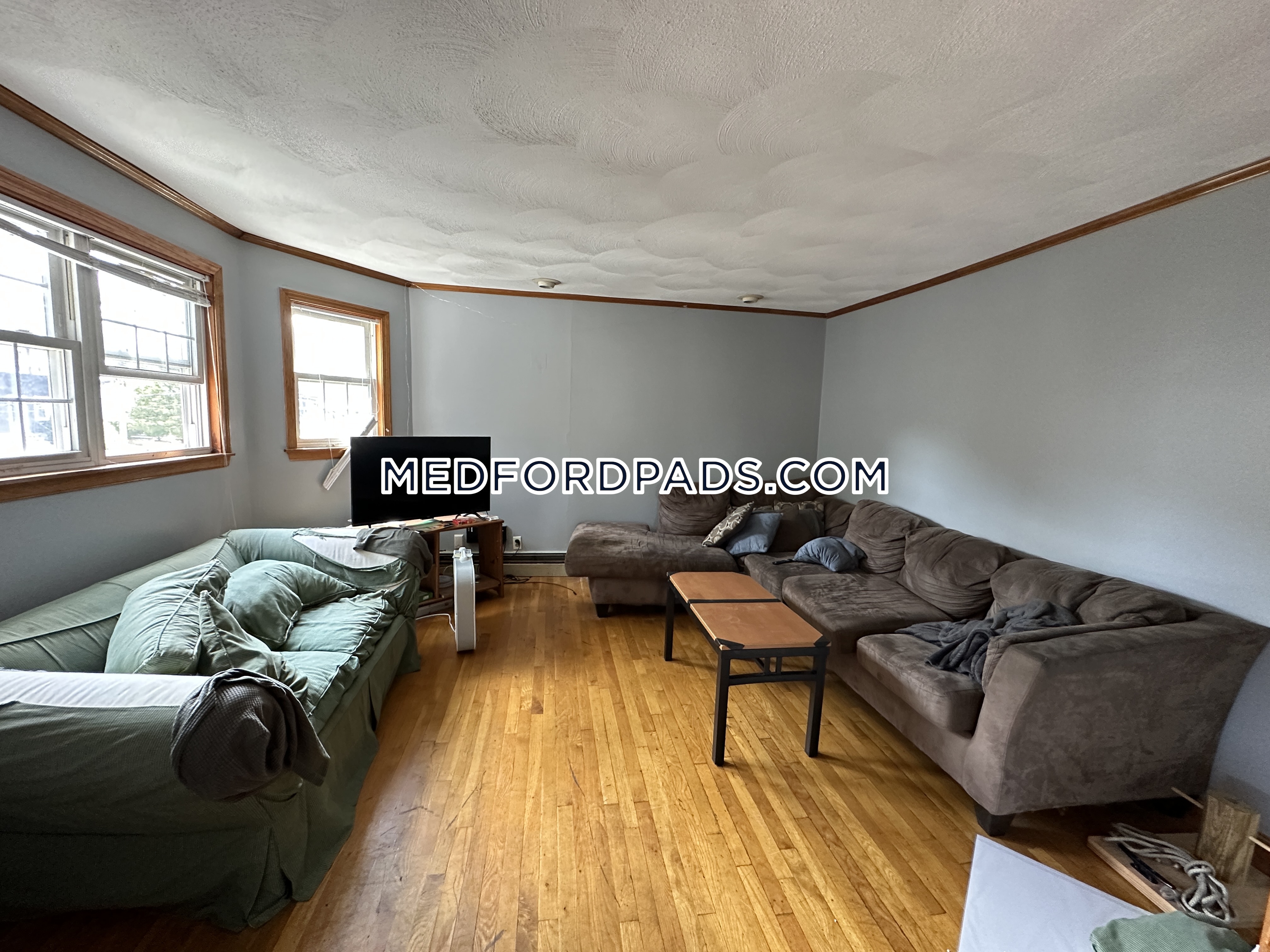 6 bed, 2 bath apartment for rent at 107 North St Unit 107, Tufts University — photo 4 of 41