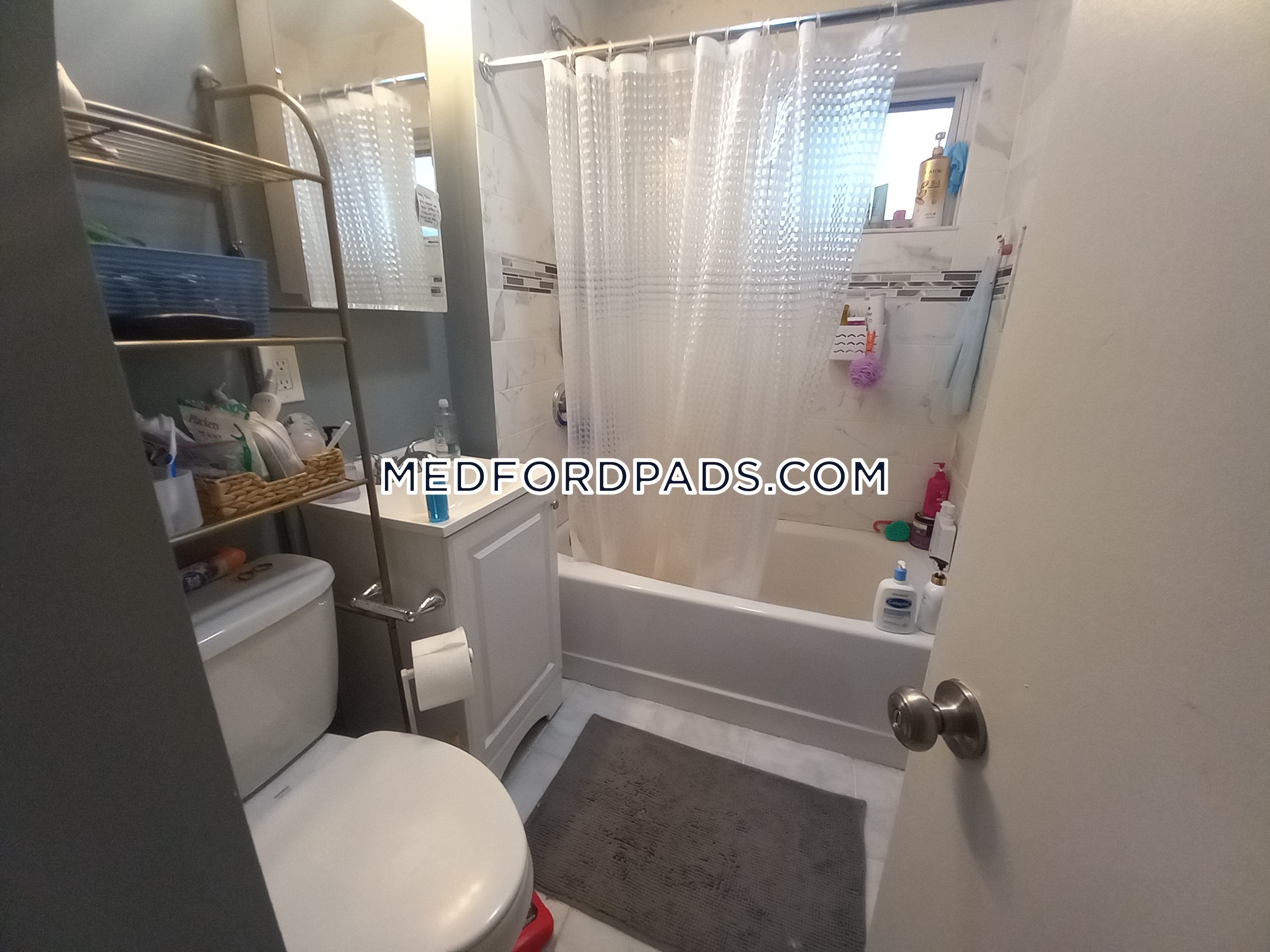 4 bed, 1 bath apartment for rent at 288 Boston Ave Unit 2, Tufts University — photo 14 of 44