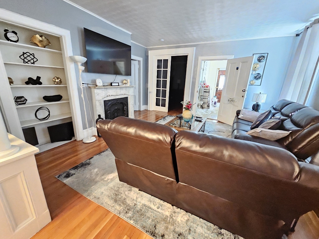 28 Cedar St, Taunton